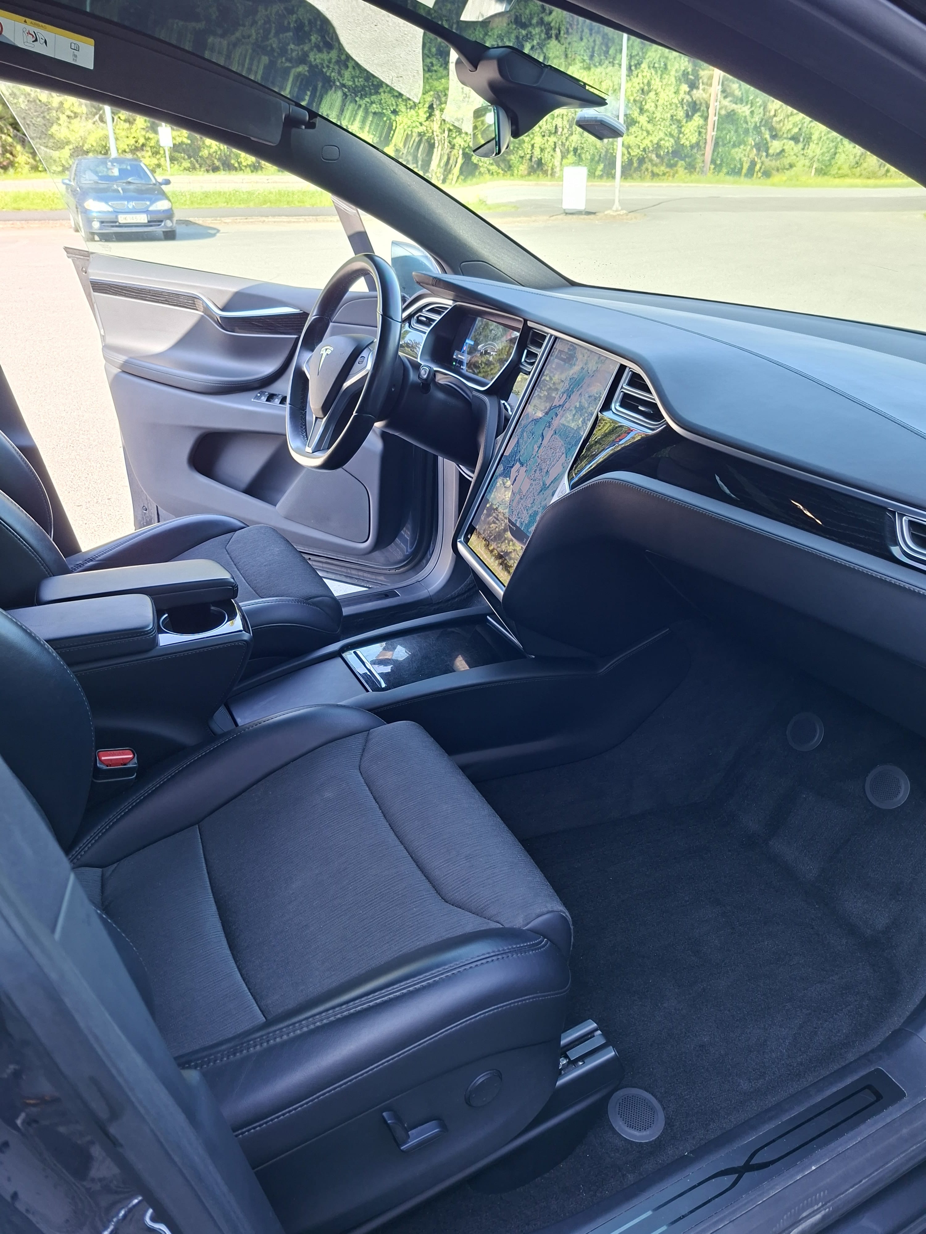 Tesla Model X 75d med Vinterdekk