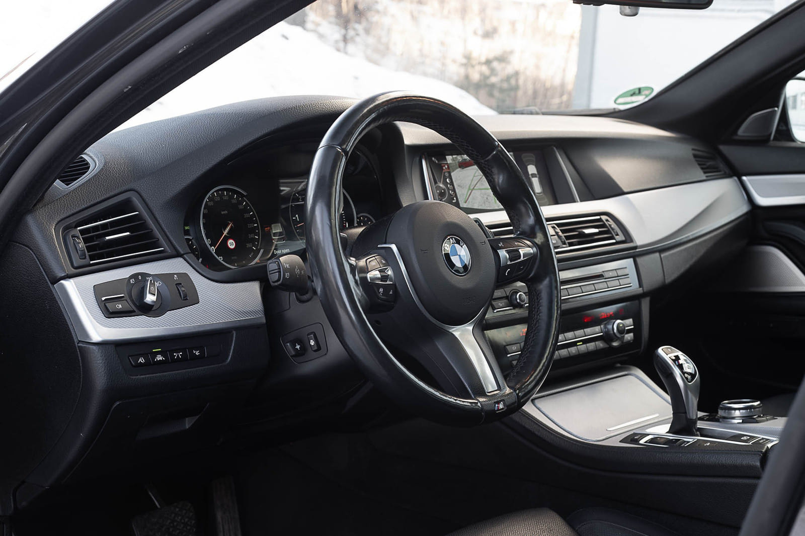 BMW 5-Serie Touring M550d med Bluetooth audio