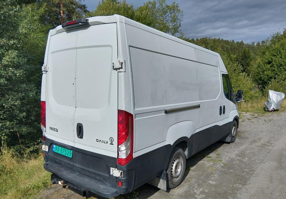 Iveco Daily with Backup camera
