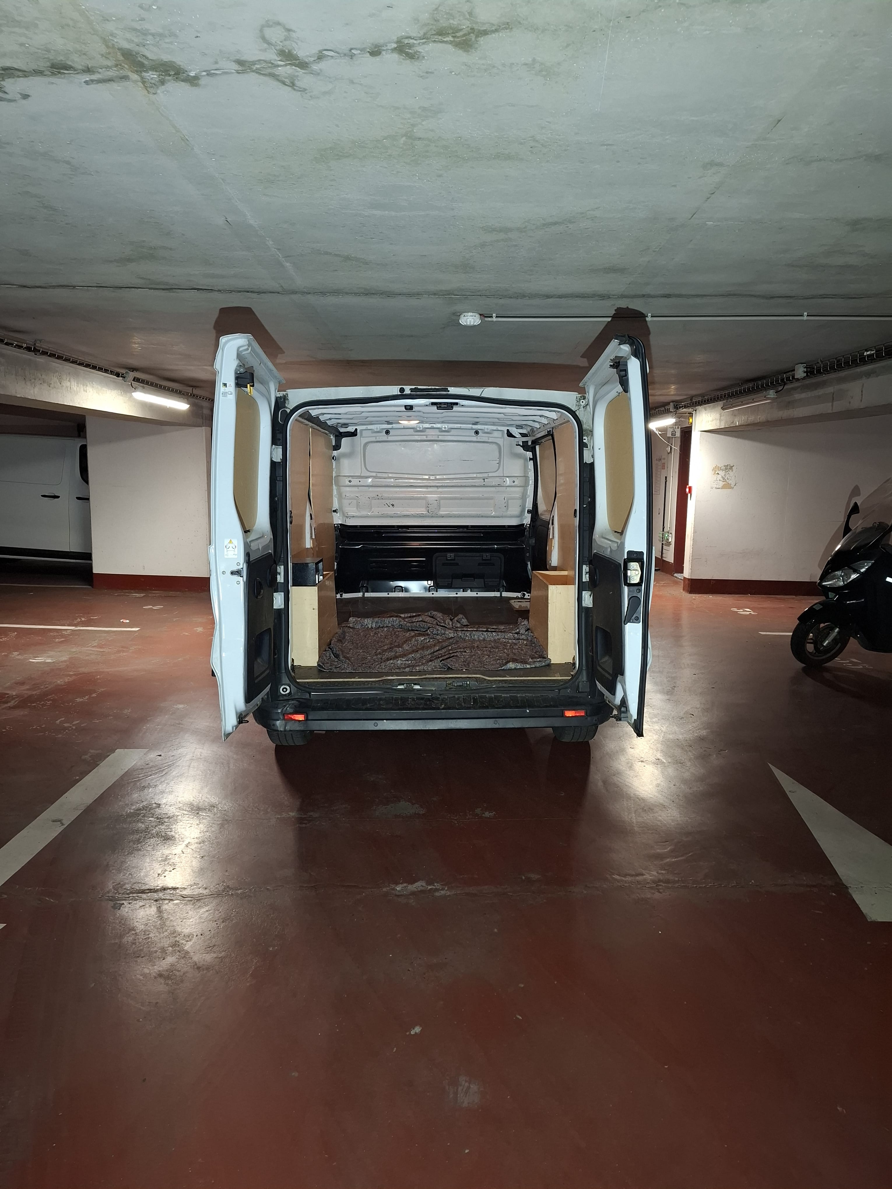 Renault Trafic Double Cabine  EN345 avec Android Auto