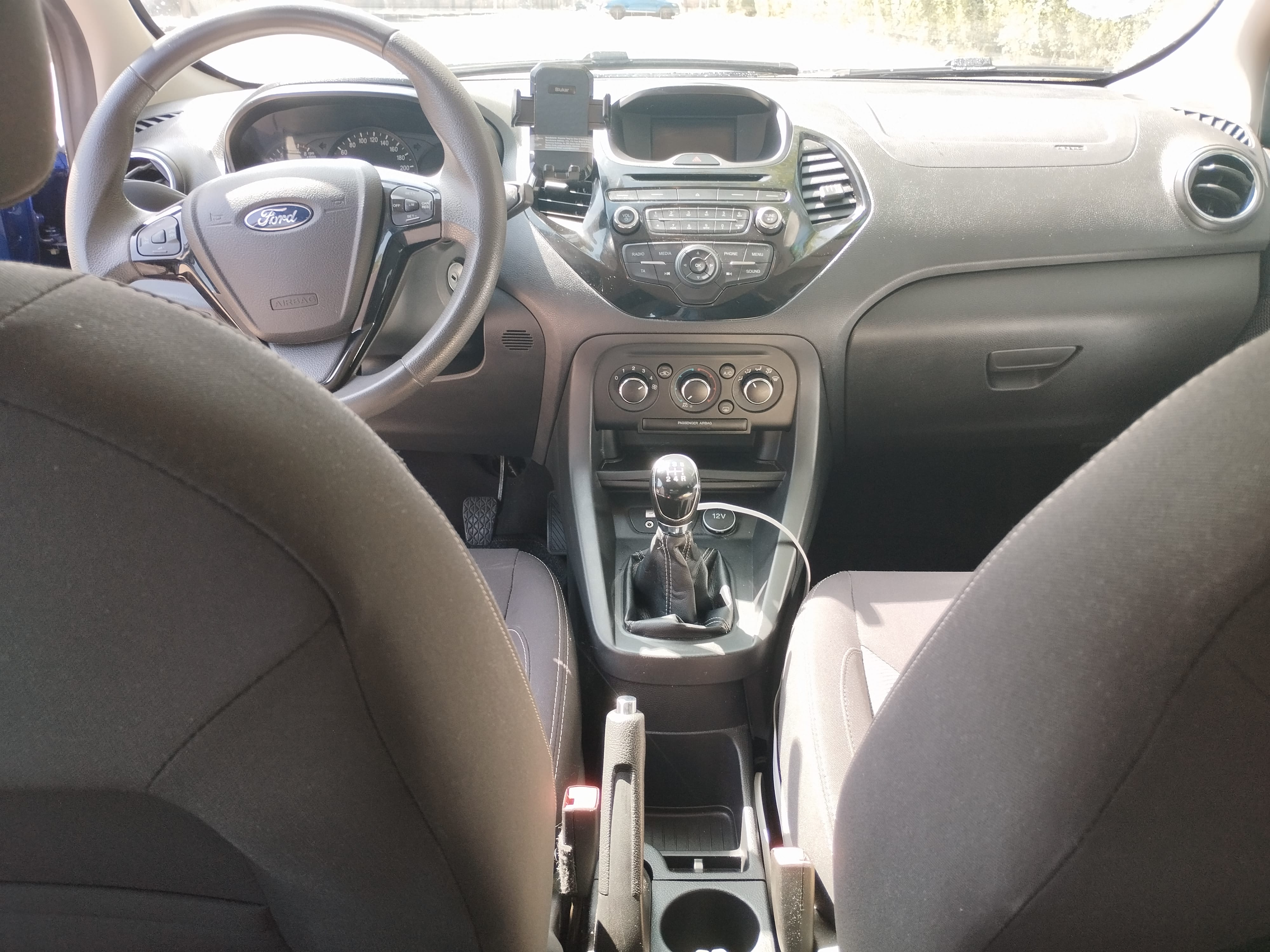 Ford KA+ con Silla infantil