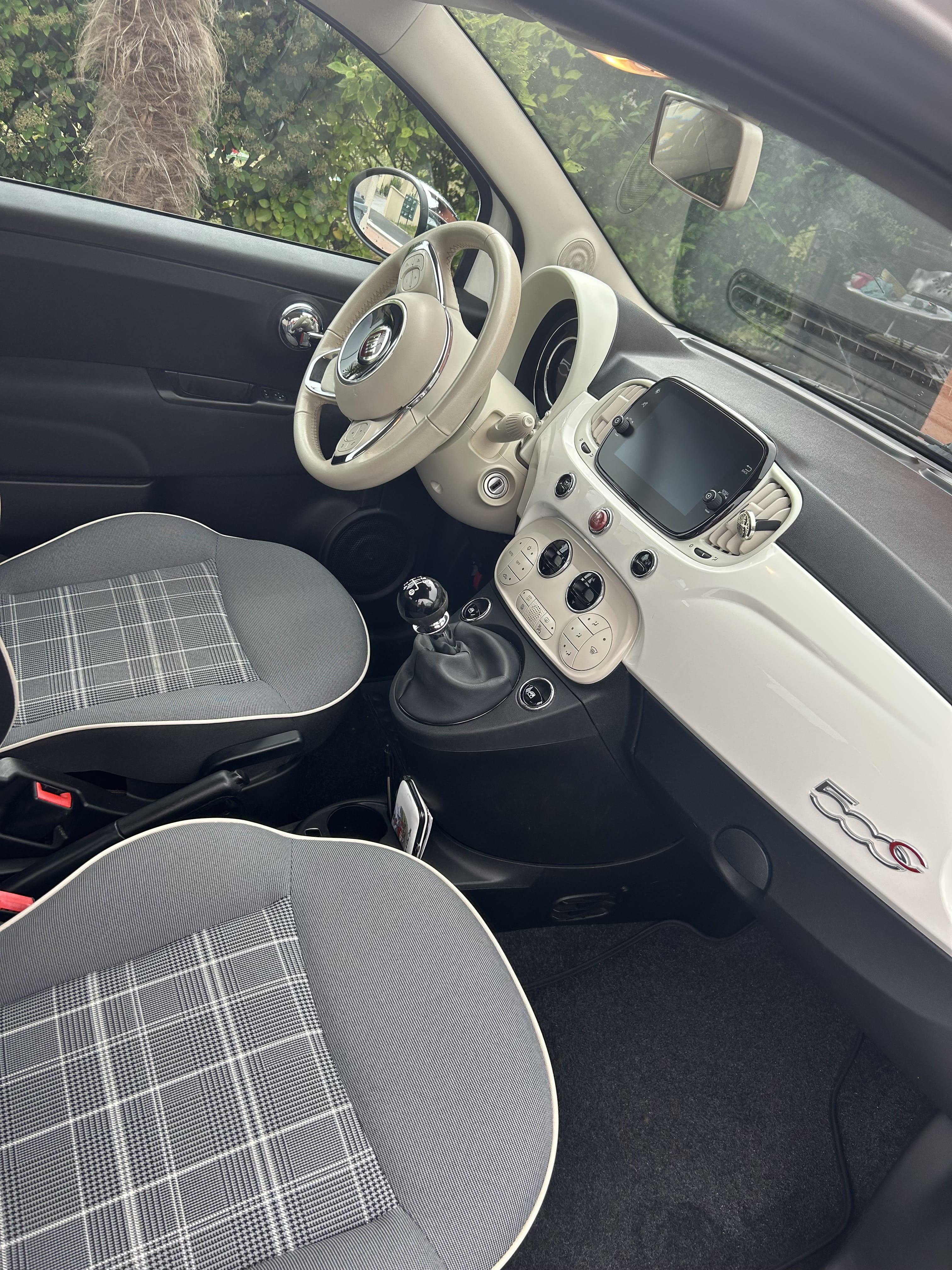 Fiat 500 C avec GPS