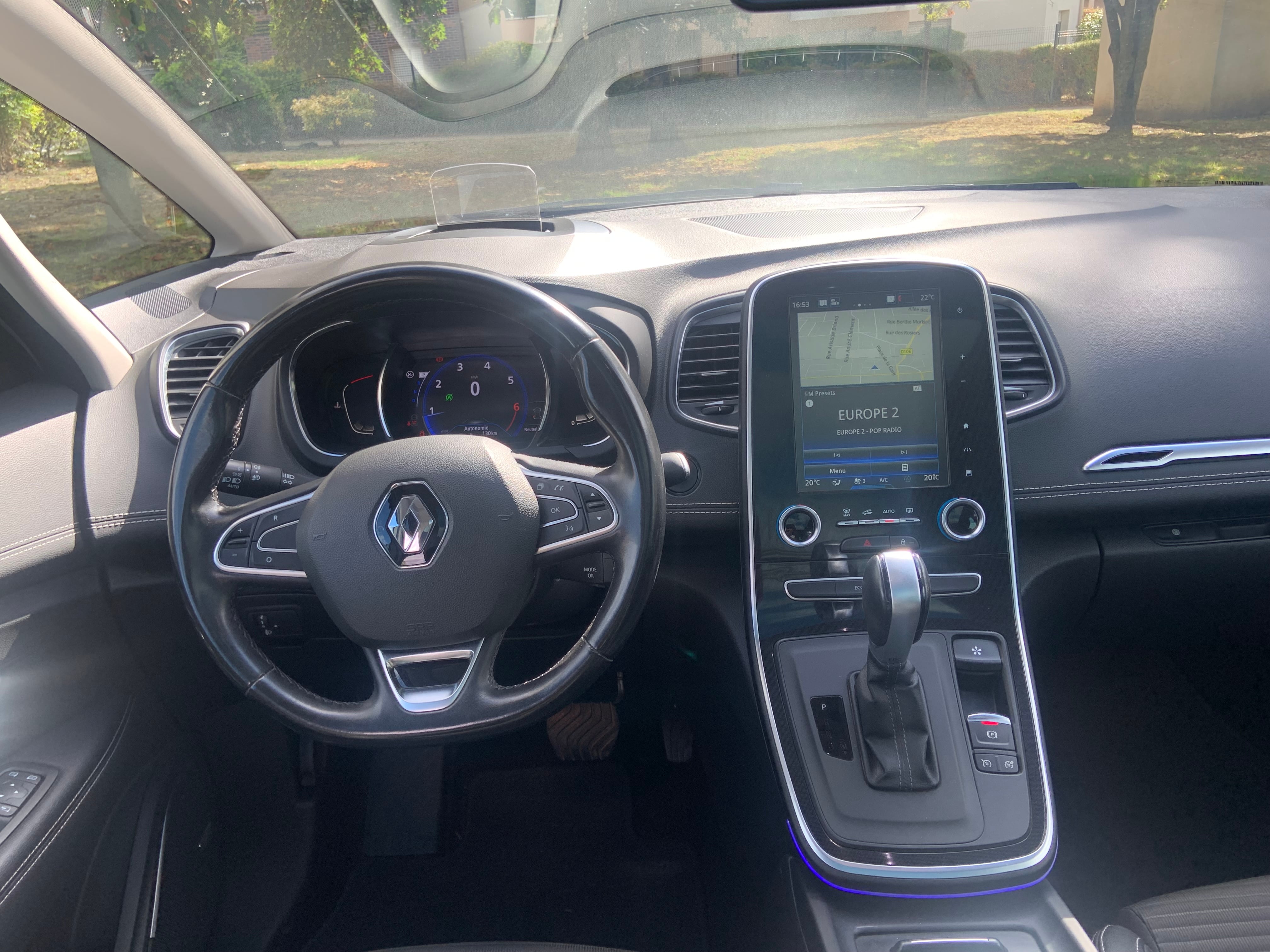 Renault Grand Scenic avec GPS