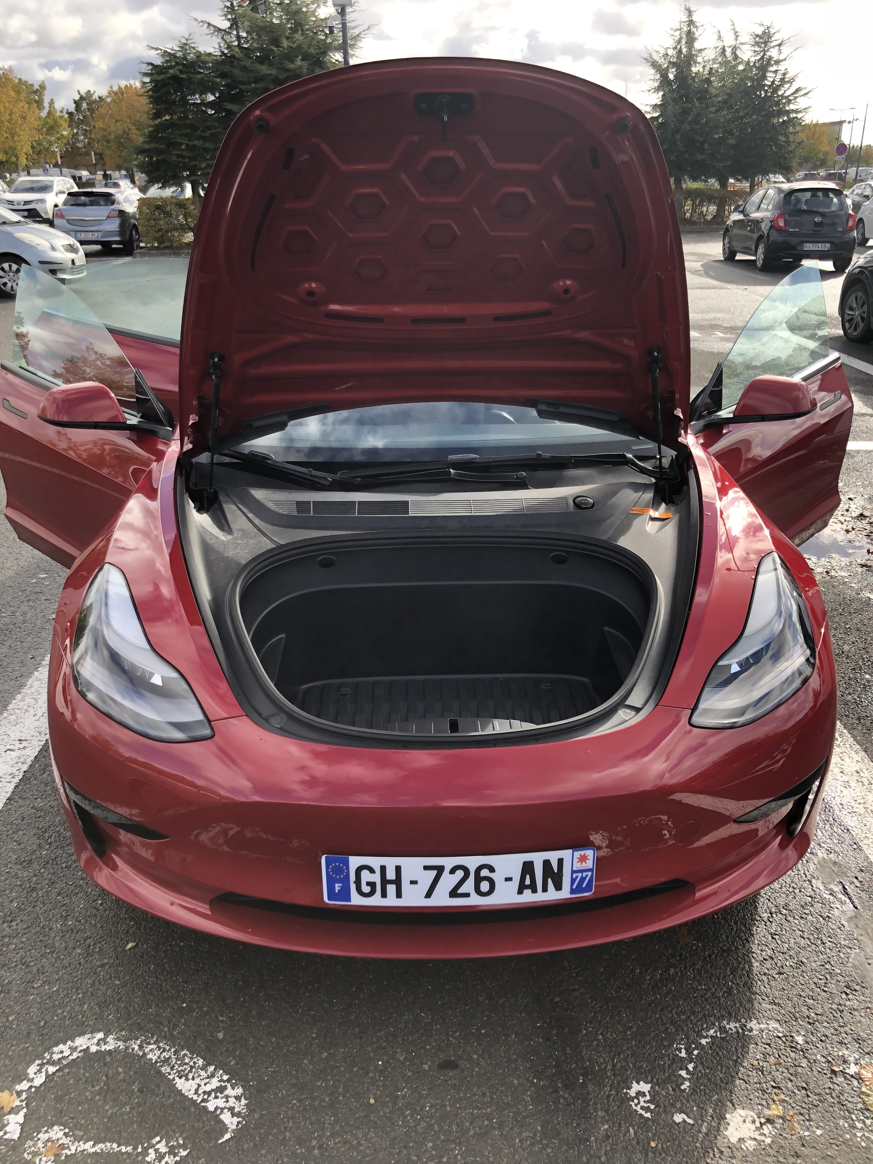 Tesla Model 3 Recharges incluses avec Audio Bluetooth