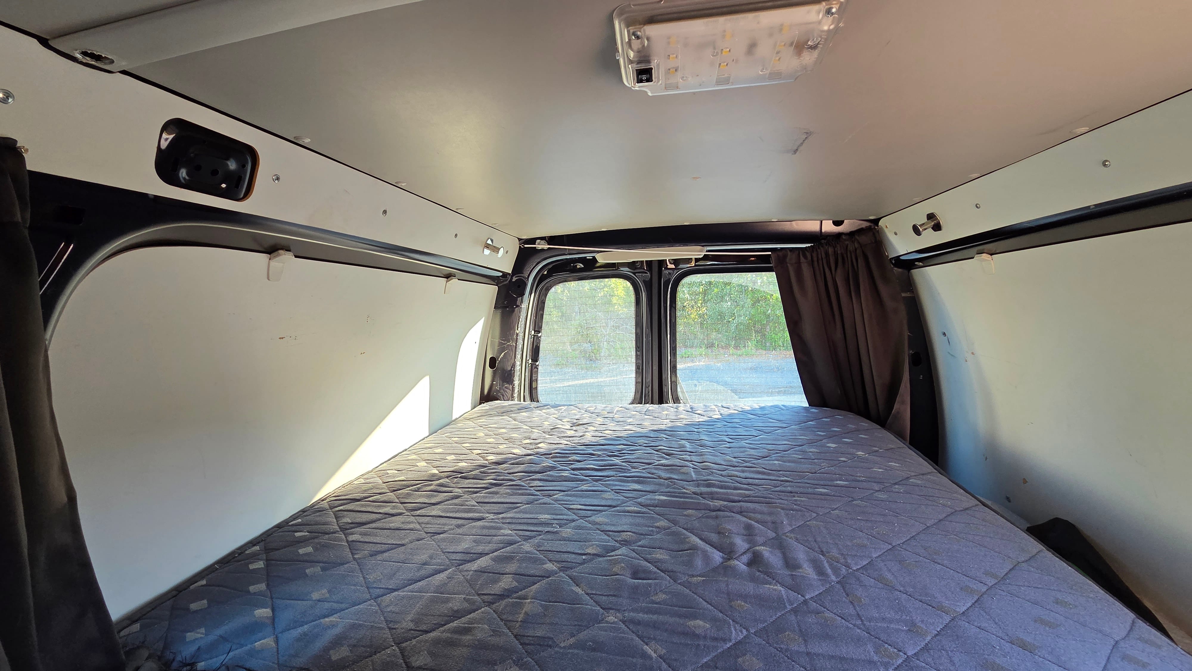 Volkswagen Caddy Maxi med Bilradio