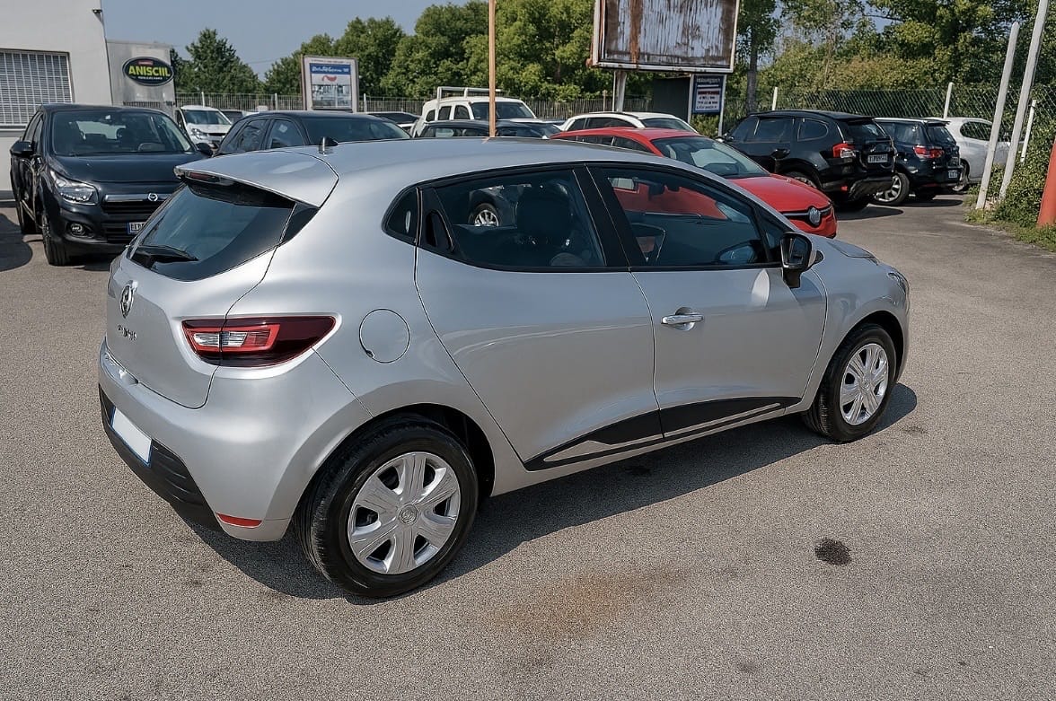Renault Clio avec Climatisation