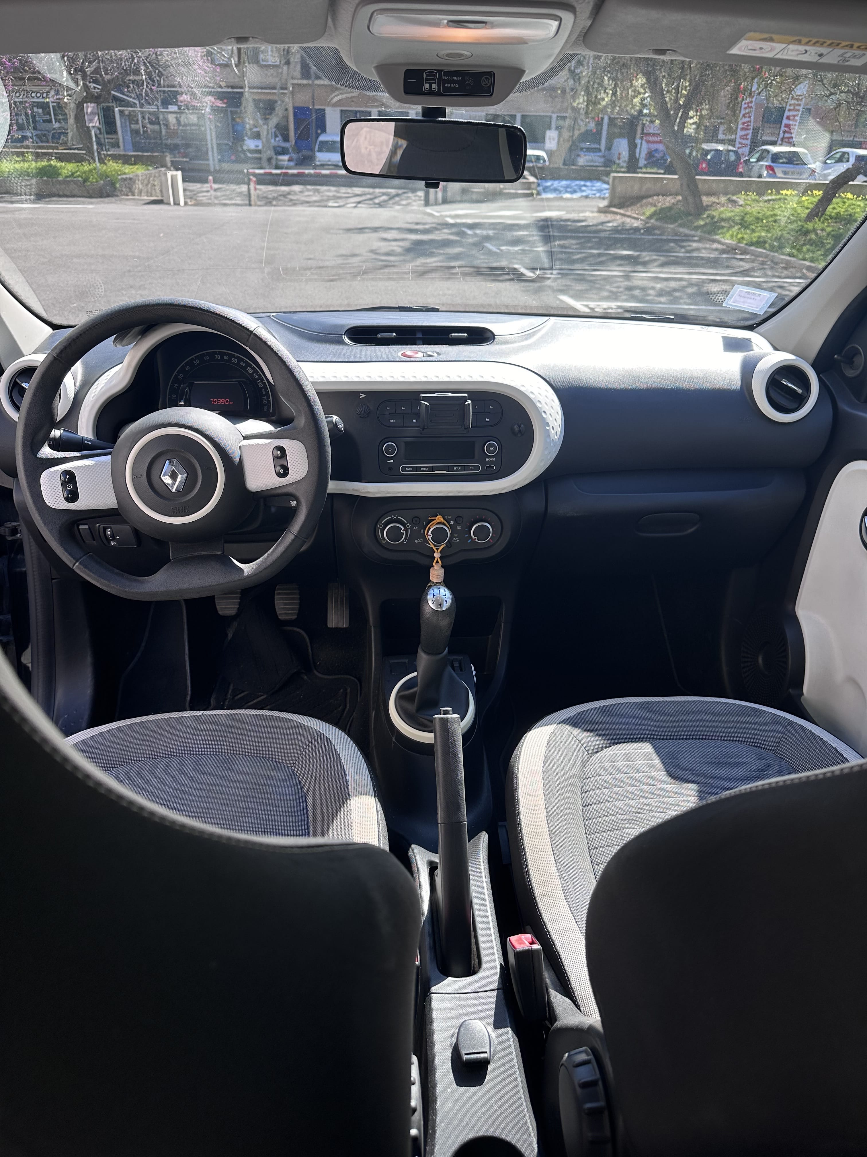 Renault Twingo III avec Siège bébé