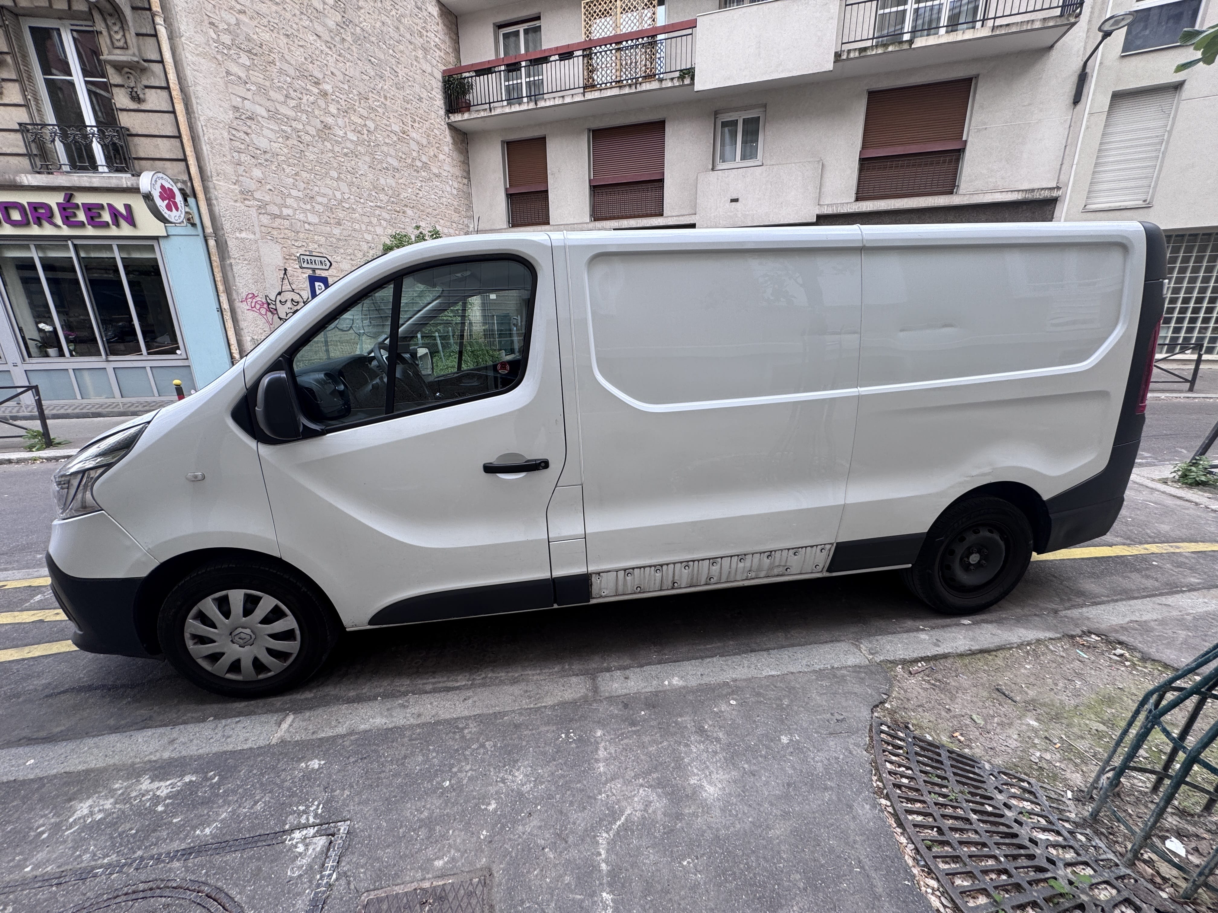 Renault Trafic L2H1 833