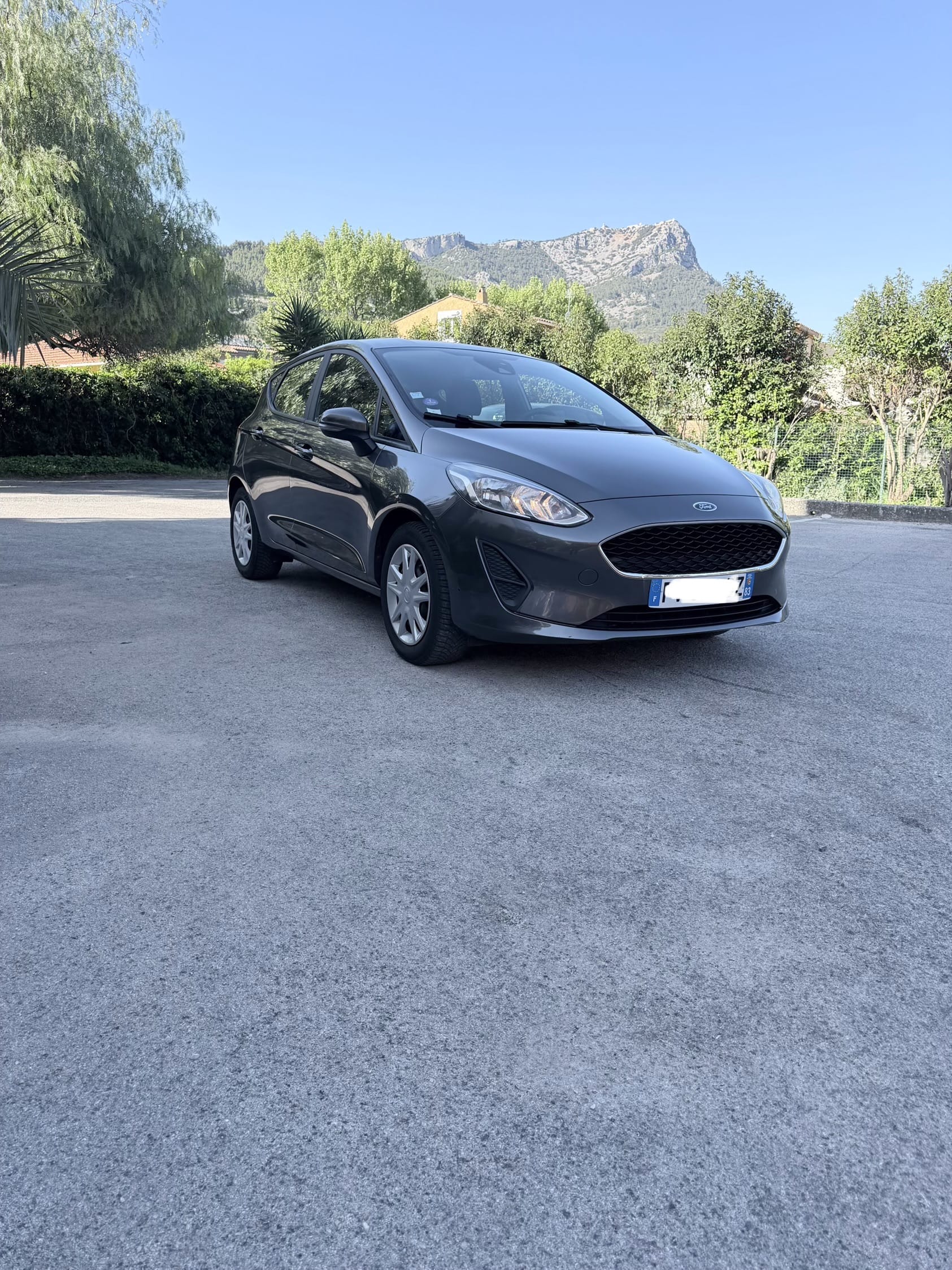 Ford Fiesta avec Climatisation