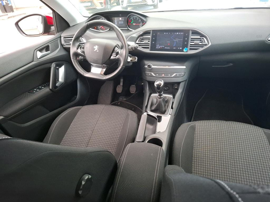 Peugeot 308 avec GPS