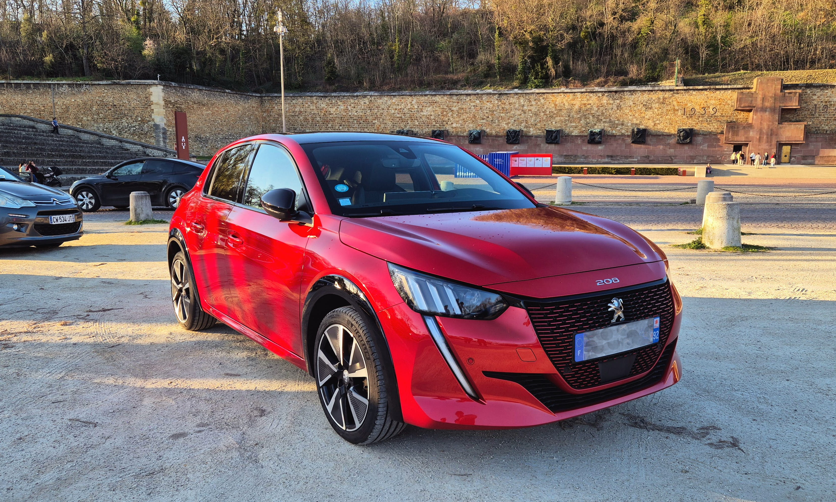 Peugeot e-208 GT avec Régulateur de vitesse