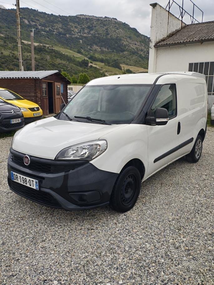 Fiat Doblo Cargo avec Climatisation