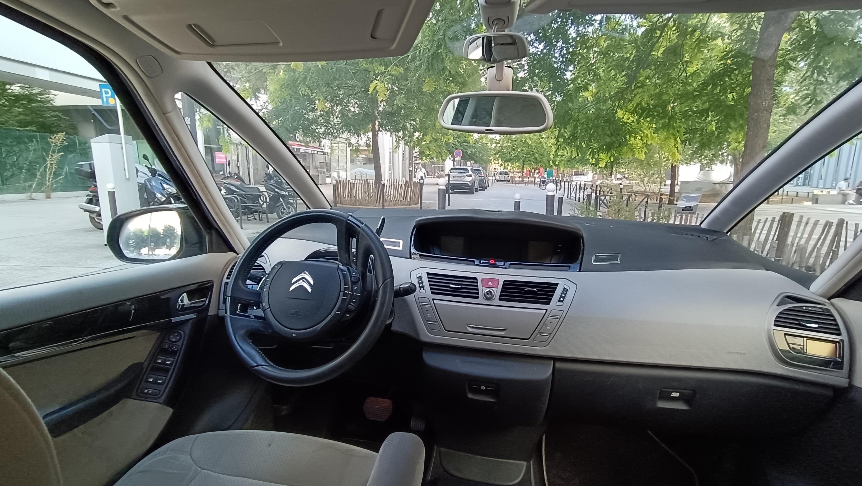 Citroen C4 Grand Picasso avec Autoradio