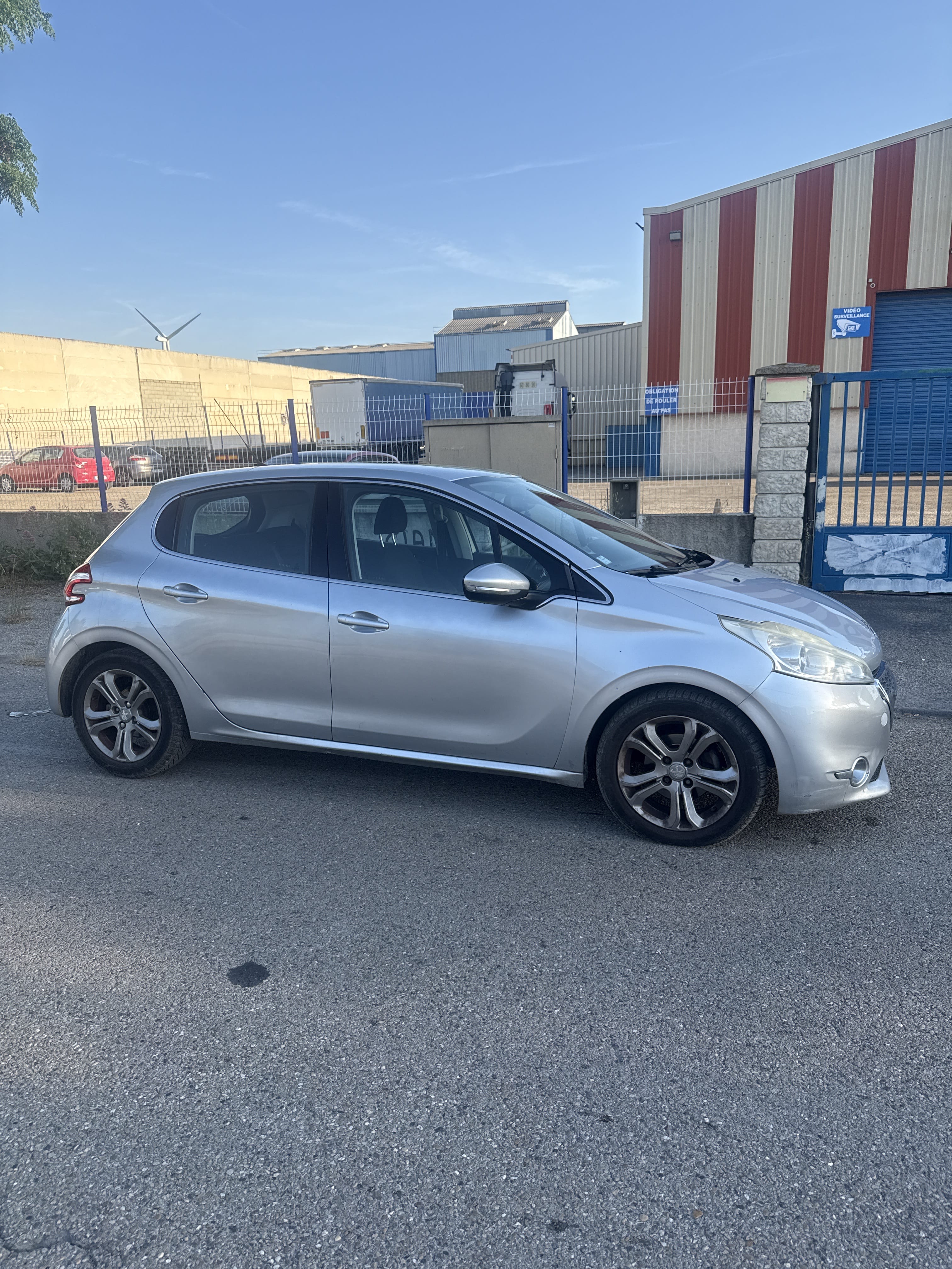 Peugeot 208 avec Climatisation