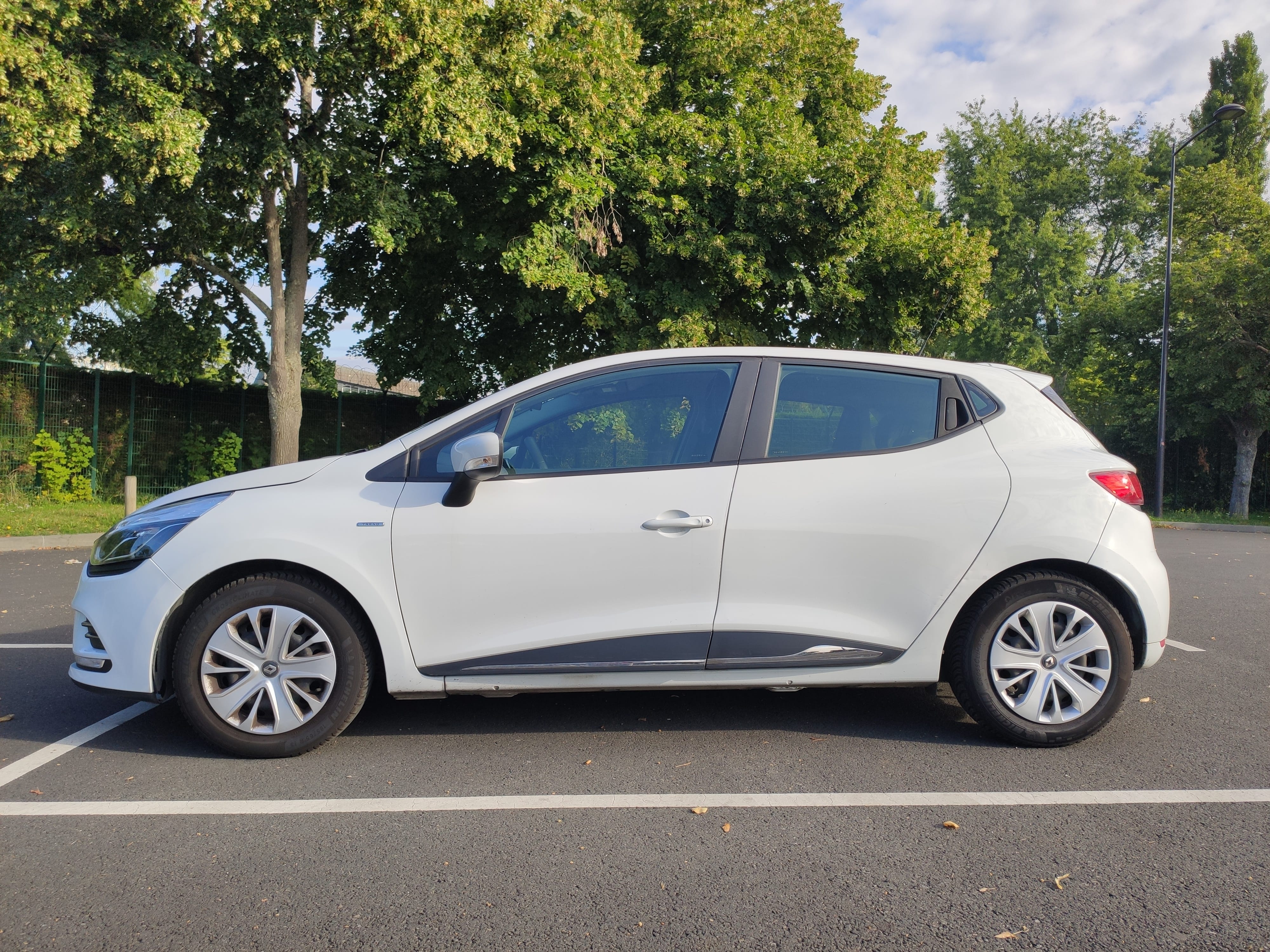 Renault Clio avec Climatisation