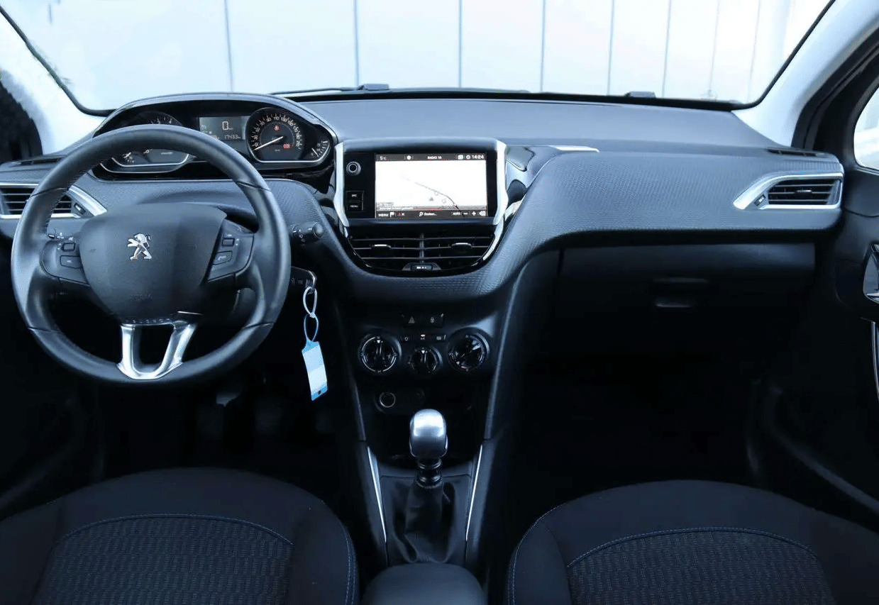 Peugeot 208 1.6 HDI avec Régulateur de vitesse