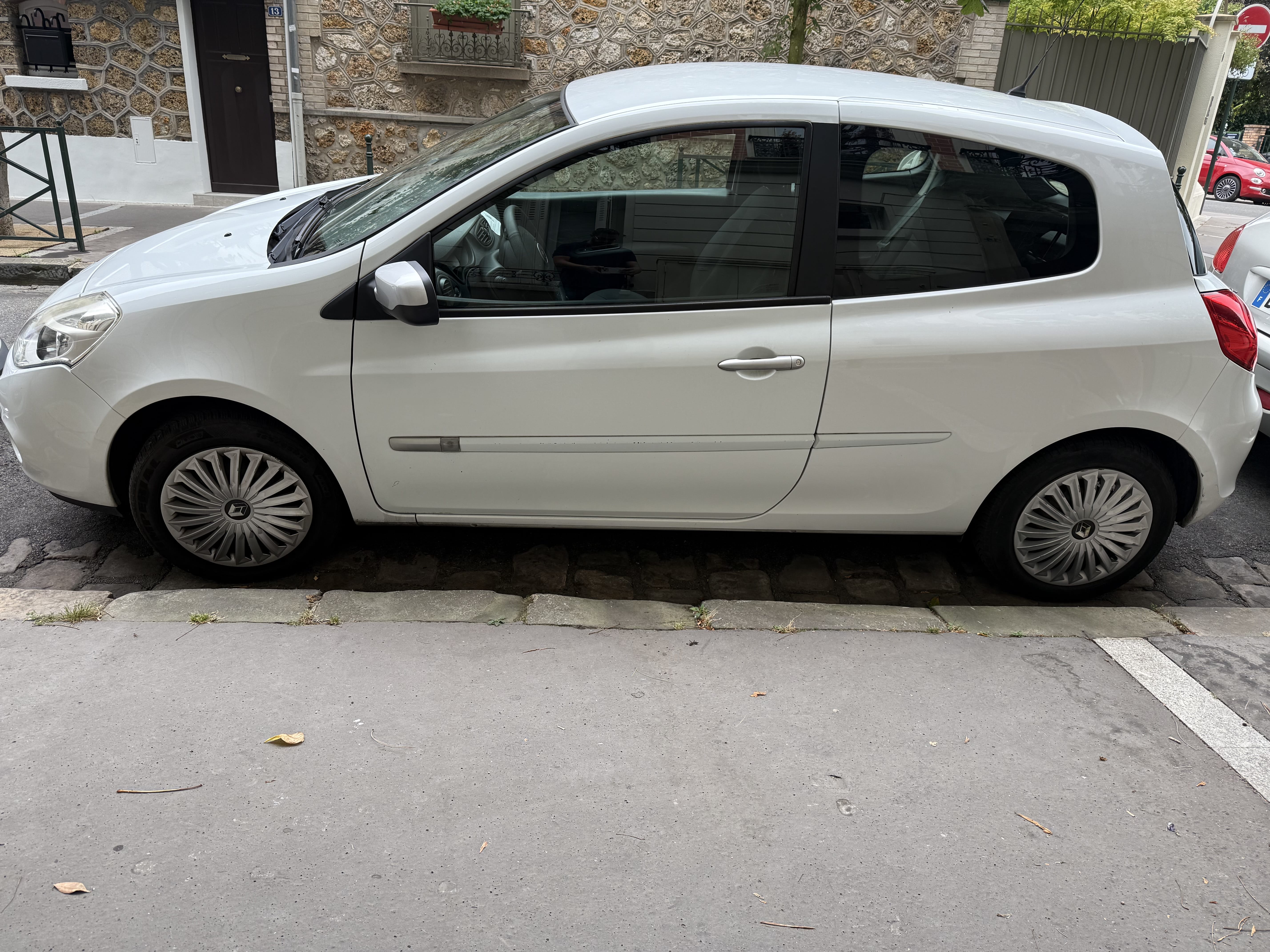 Renault Clio avec Climatisation