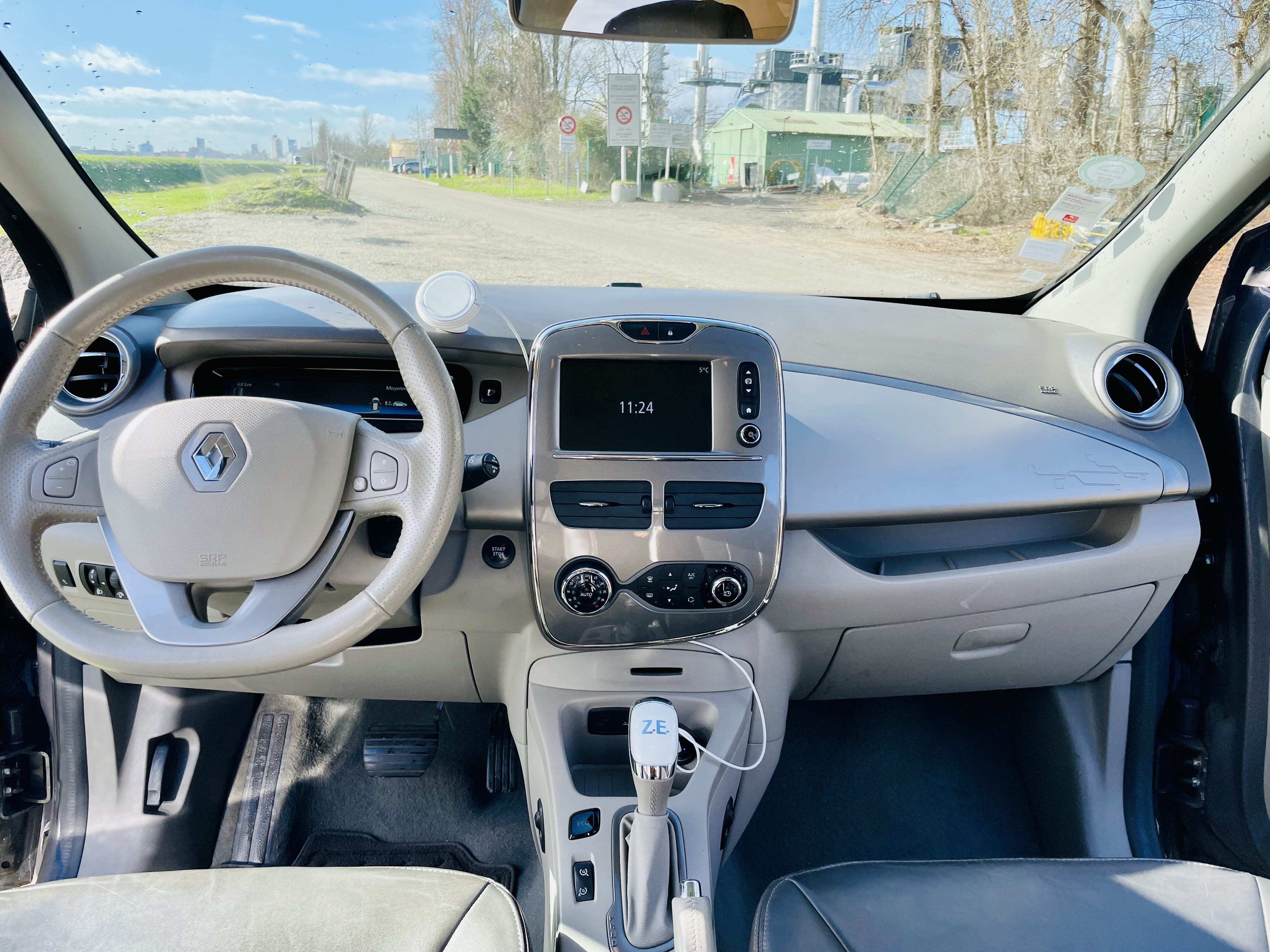 Renault ZOE Free Parking avec Siège bébé