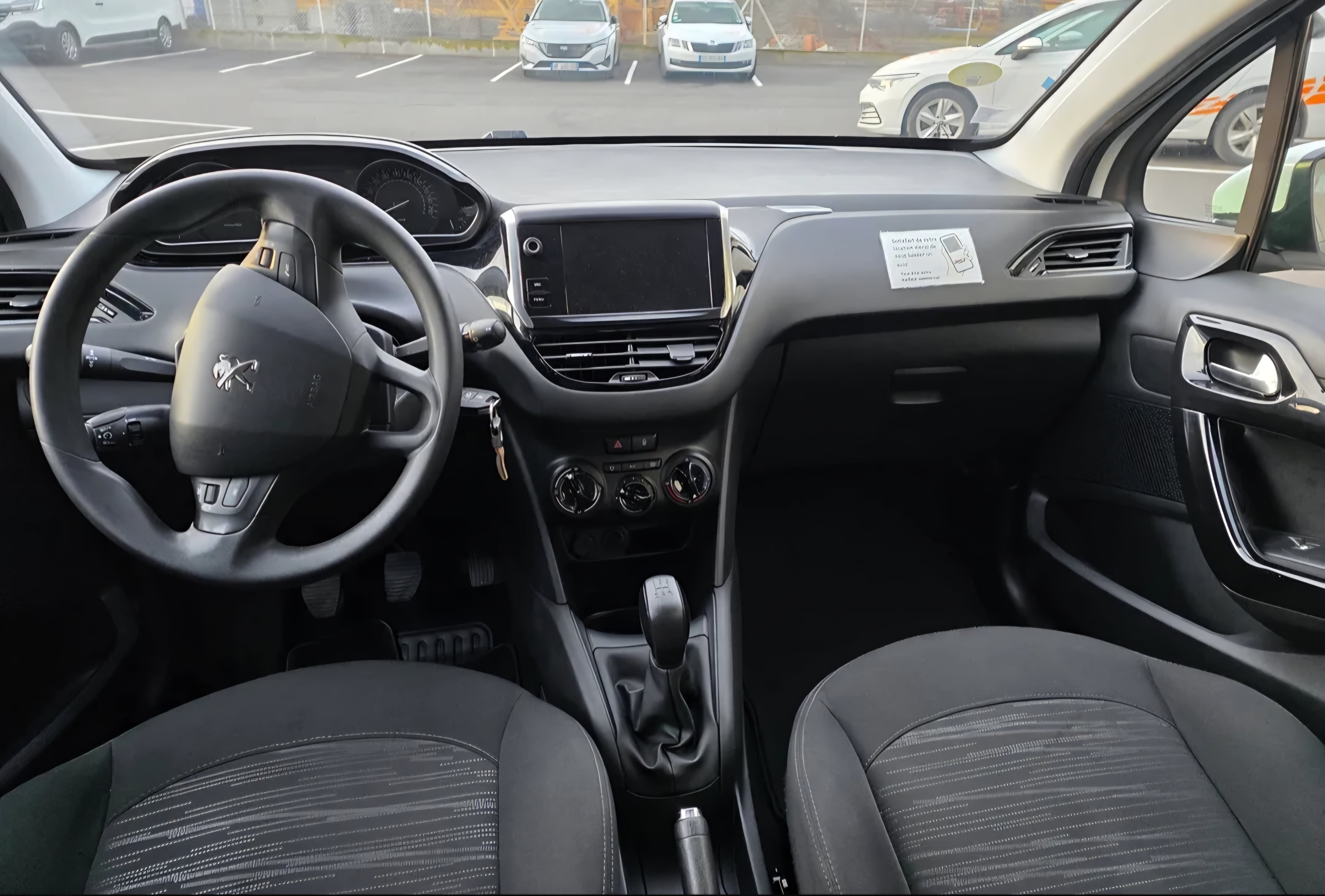Peugeot 208 avec GPS