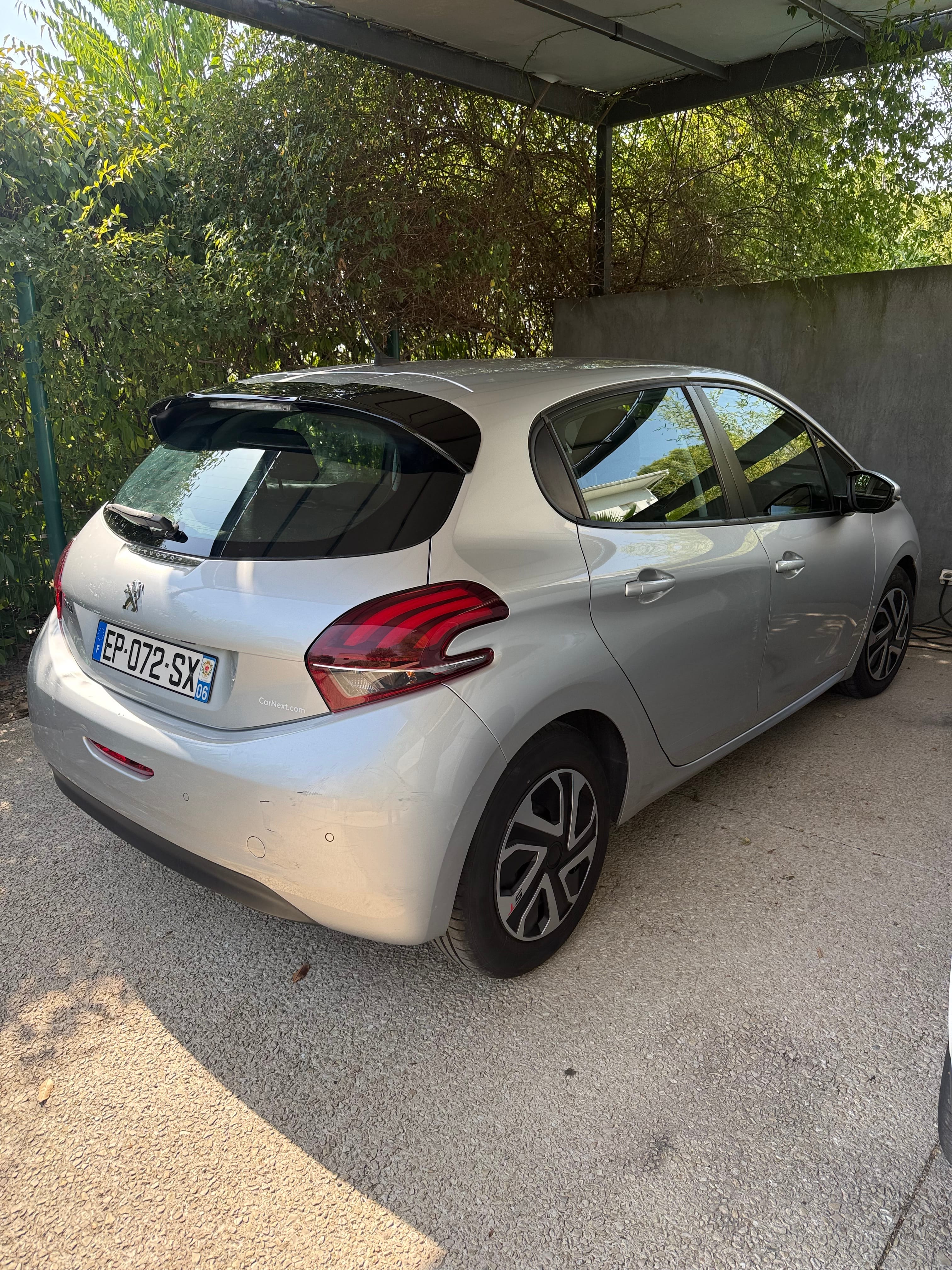 Peugeot 208 met GPS