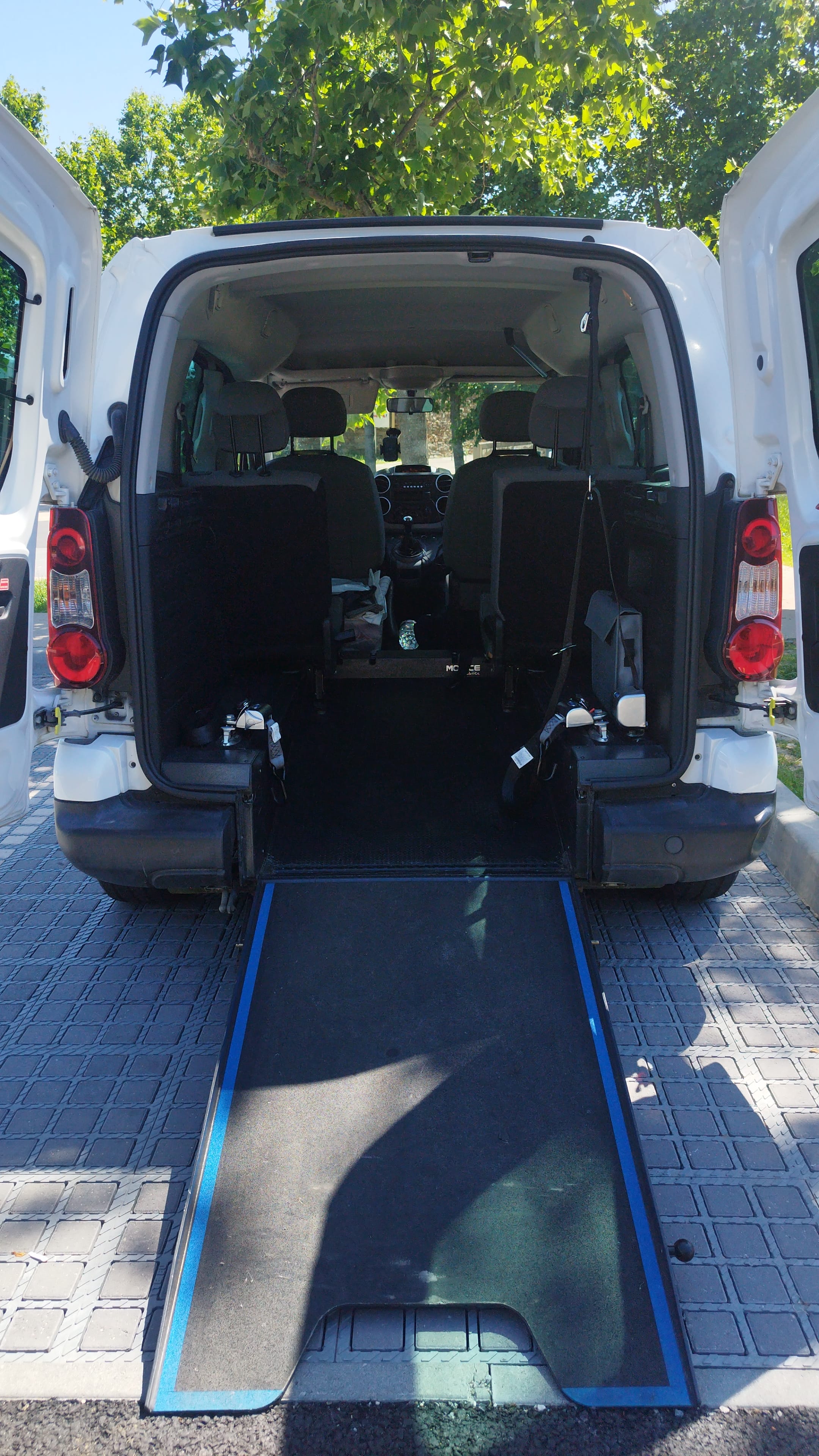 Citroen Berlingo avec Accessible fauteuil roulant