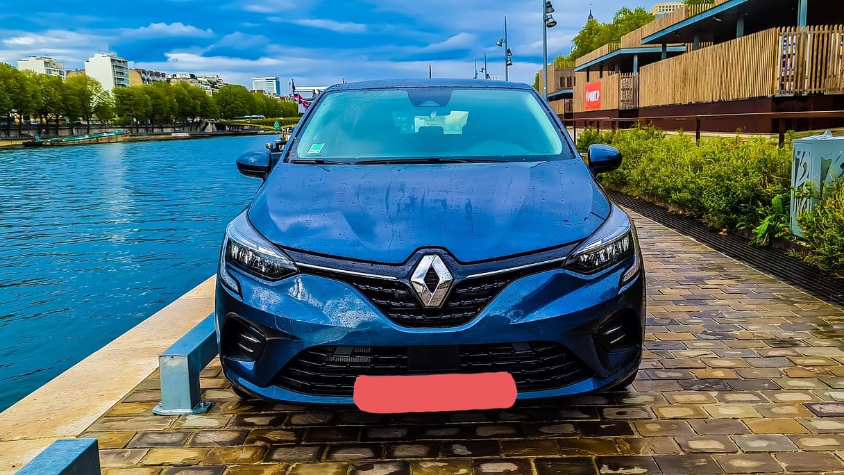 Renault Clio E-tech (FY044) 140ch Boite Auto (Clim, Régulateur, Bluetooth, USB, Connectivité smartphone, ..) # avec Régulateur de vitesse
