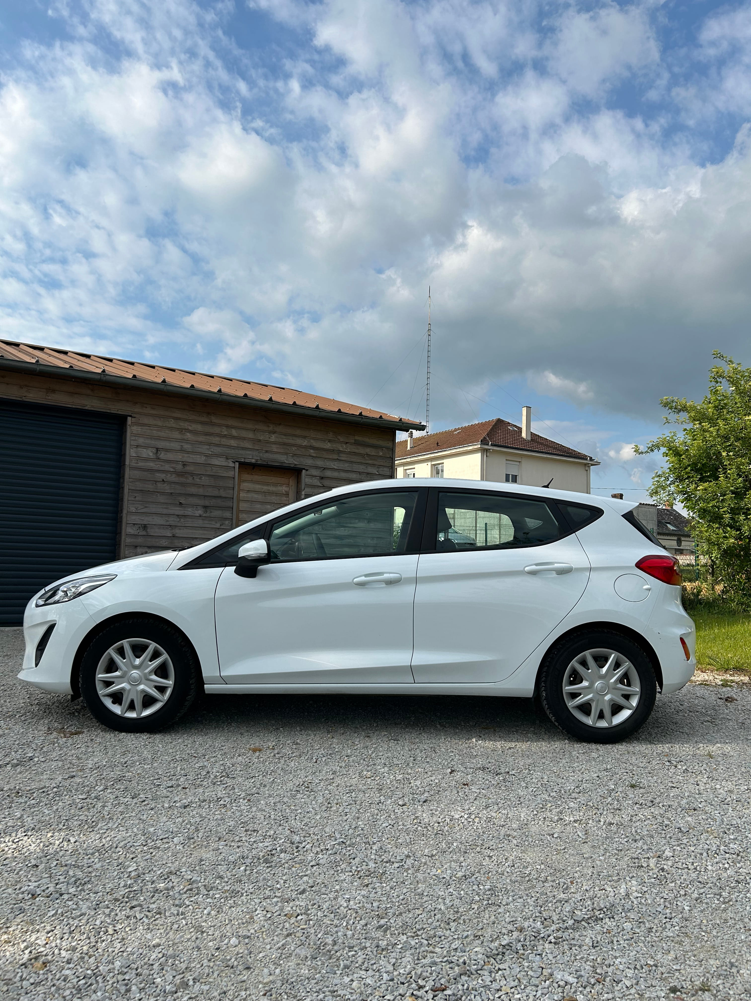 Ford Fiesta avec Climatisation