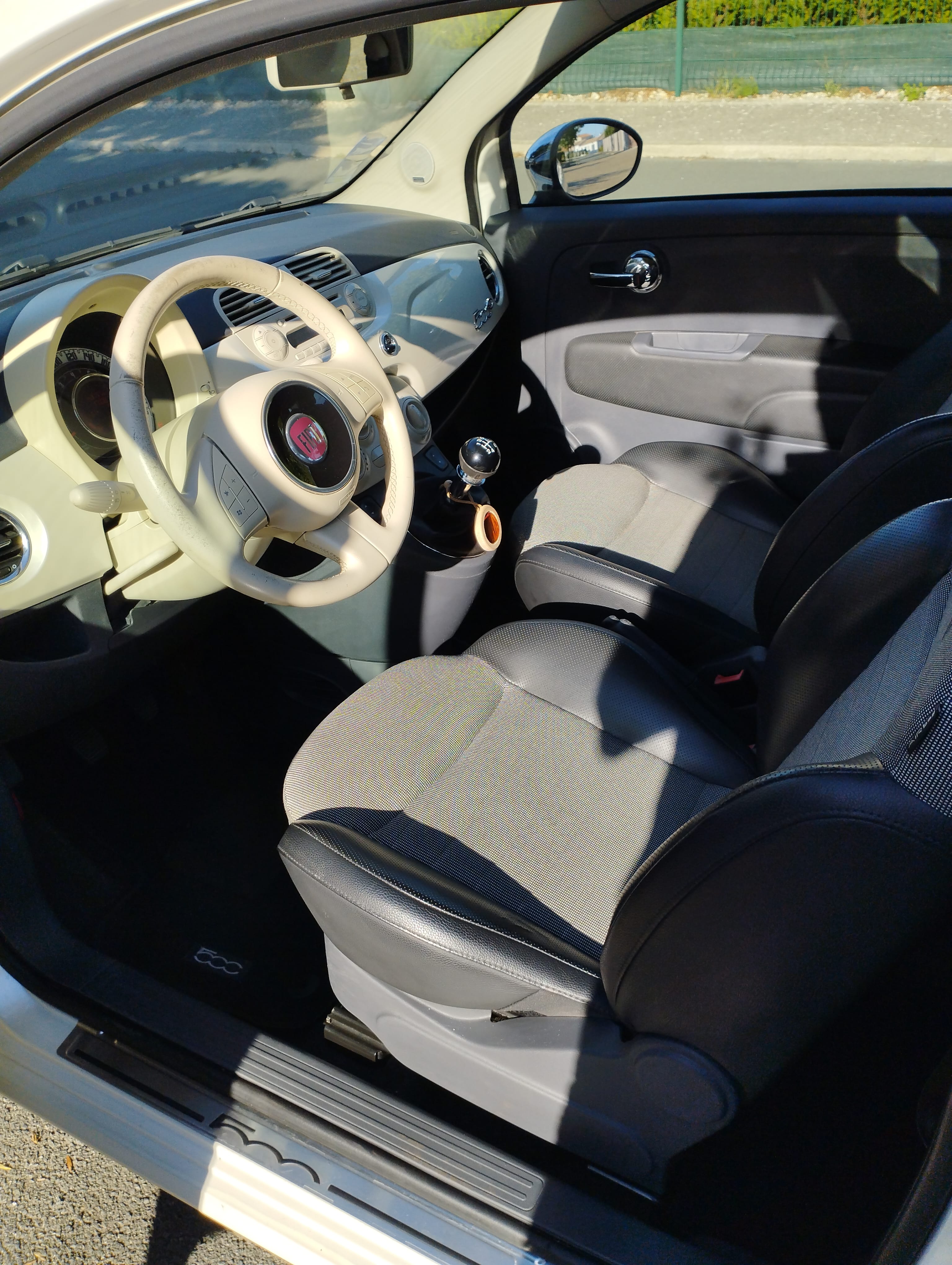 Fiat 500 C avec Entrée audio / iPod