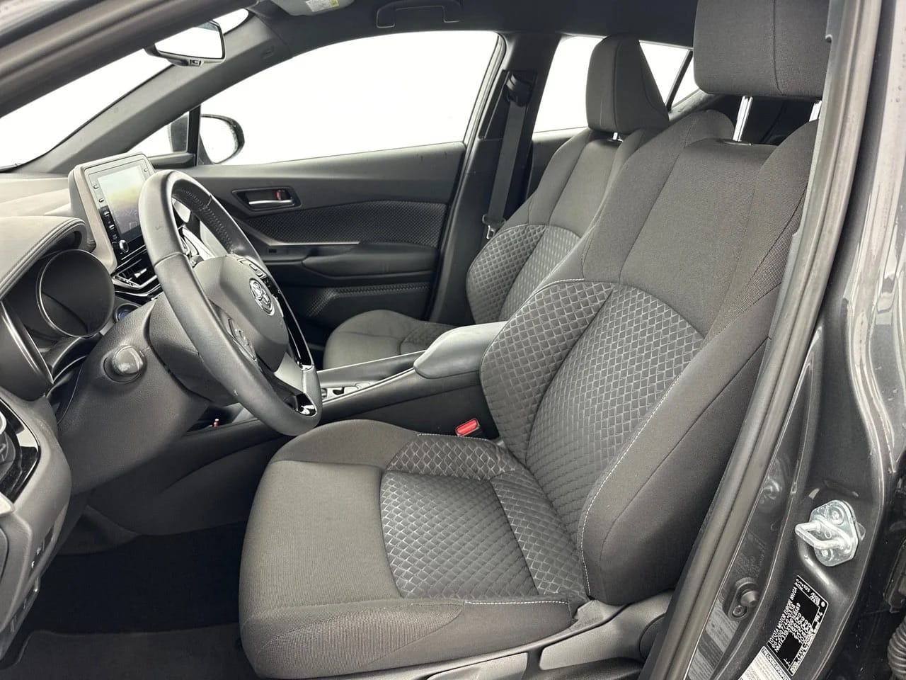 Toyota C-HR 1.8 DYNAMIC BUSINESS avec Audio Bluetooth