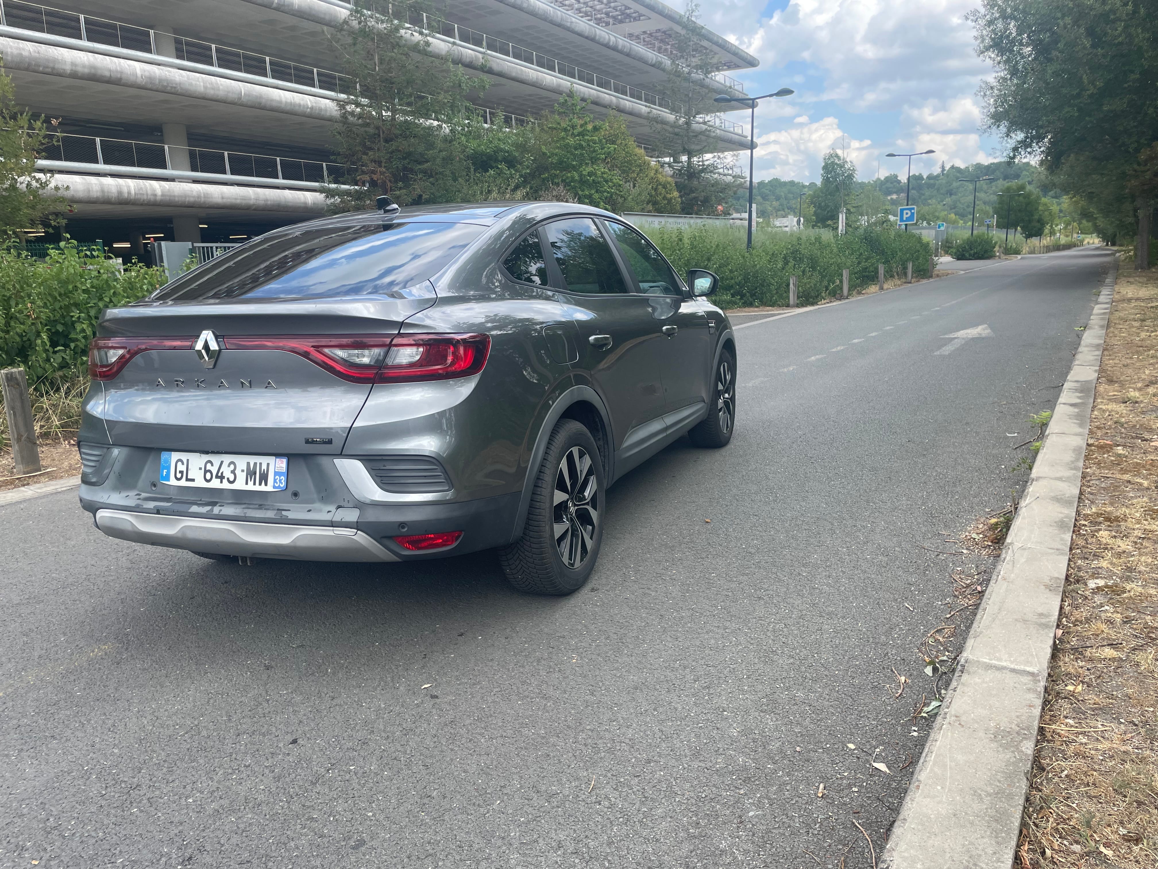 Renault Arkana E-Tech avec Caméra de recul