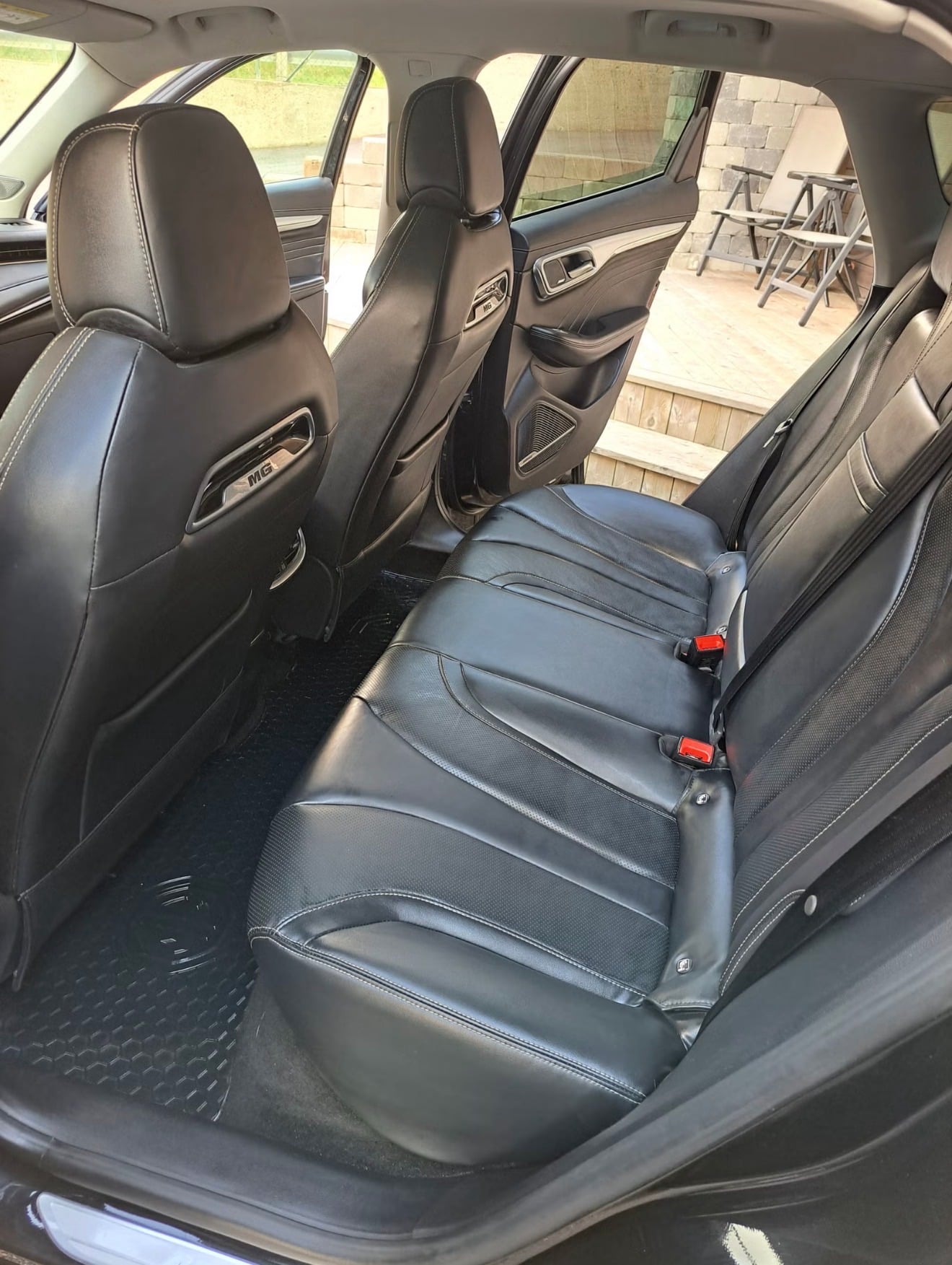 MG Marvel R med Ryggekamera