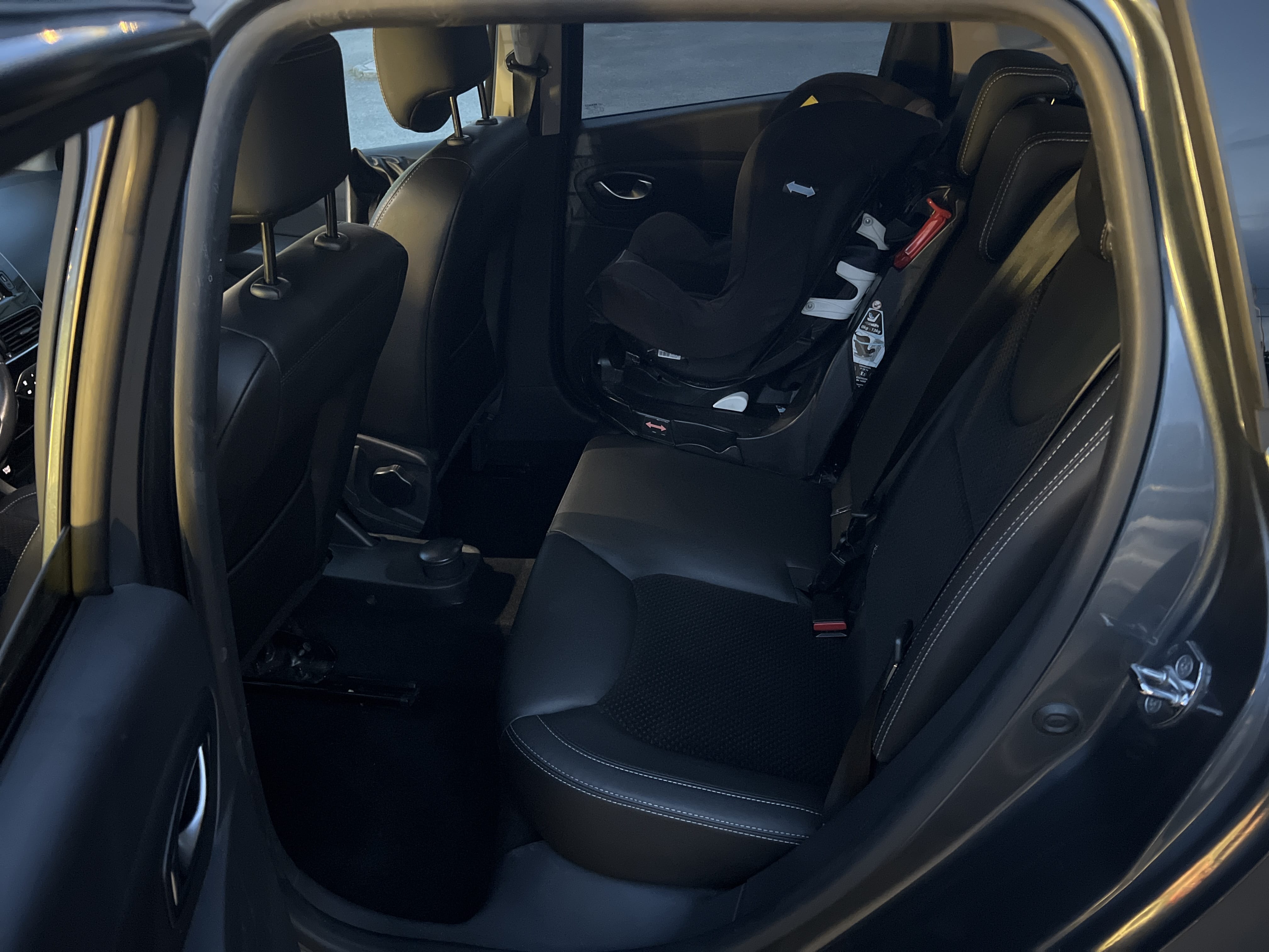 Renault Clio Estate 1.5 dci 90 avec Audio Bluetooth