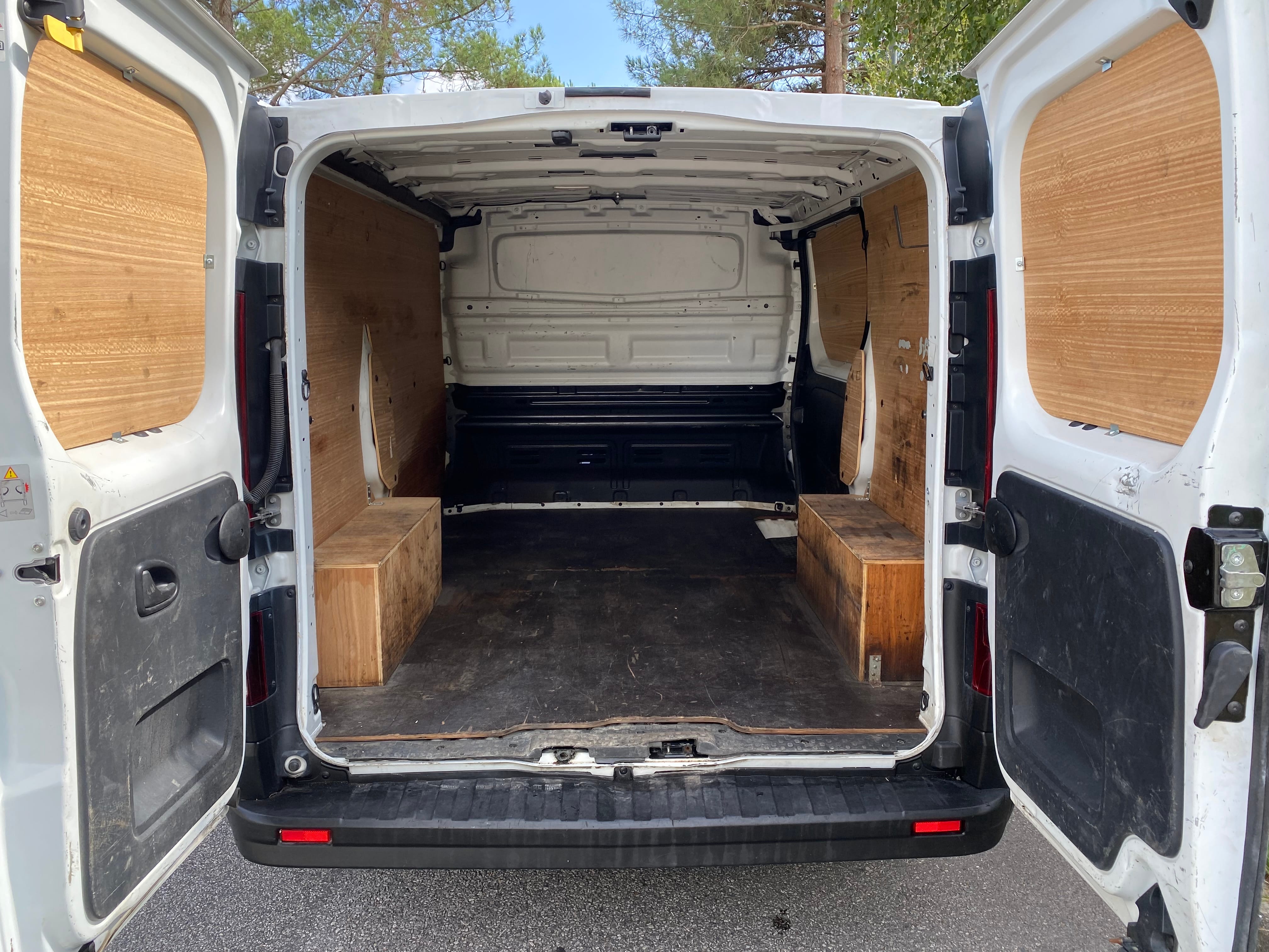 Renault Trafic avec Autoradio