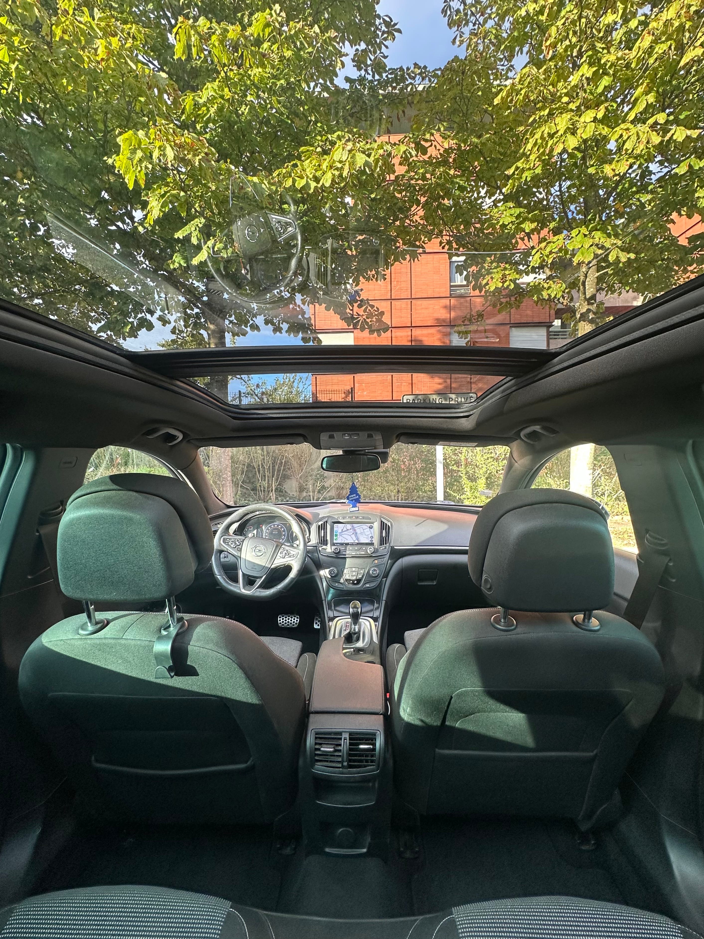 Opel Insignia Sports Tourer avec GPS