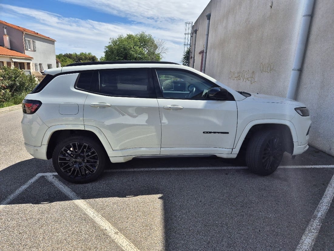 Jeep Compass Limited avec Climatisation