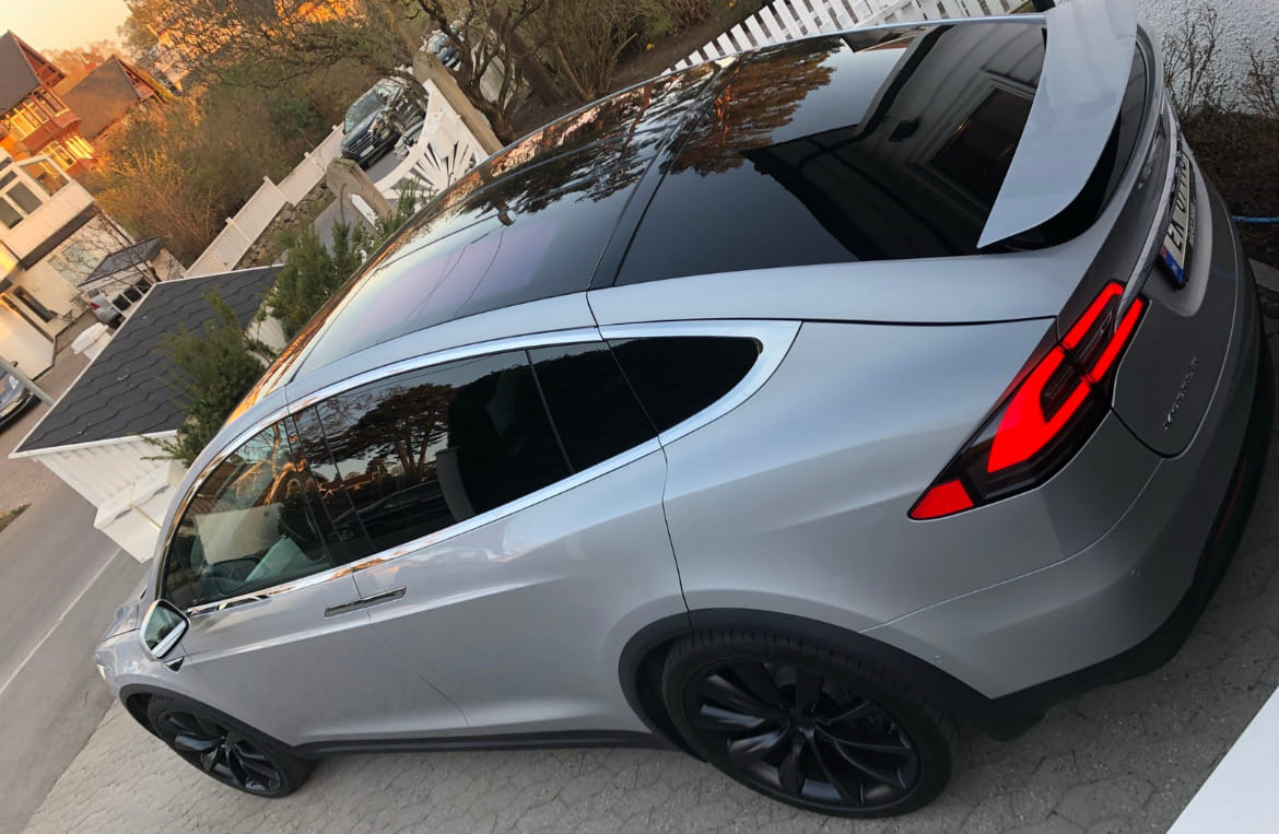 Tesla Model X 100D med GPS