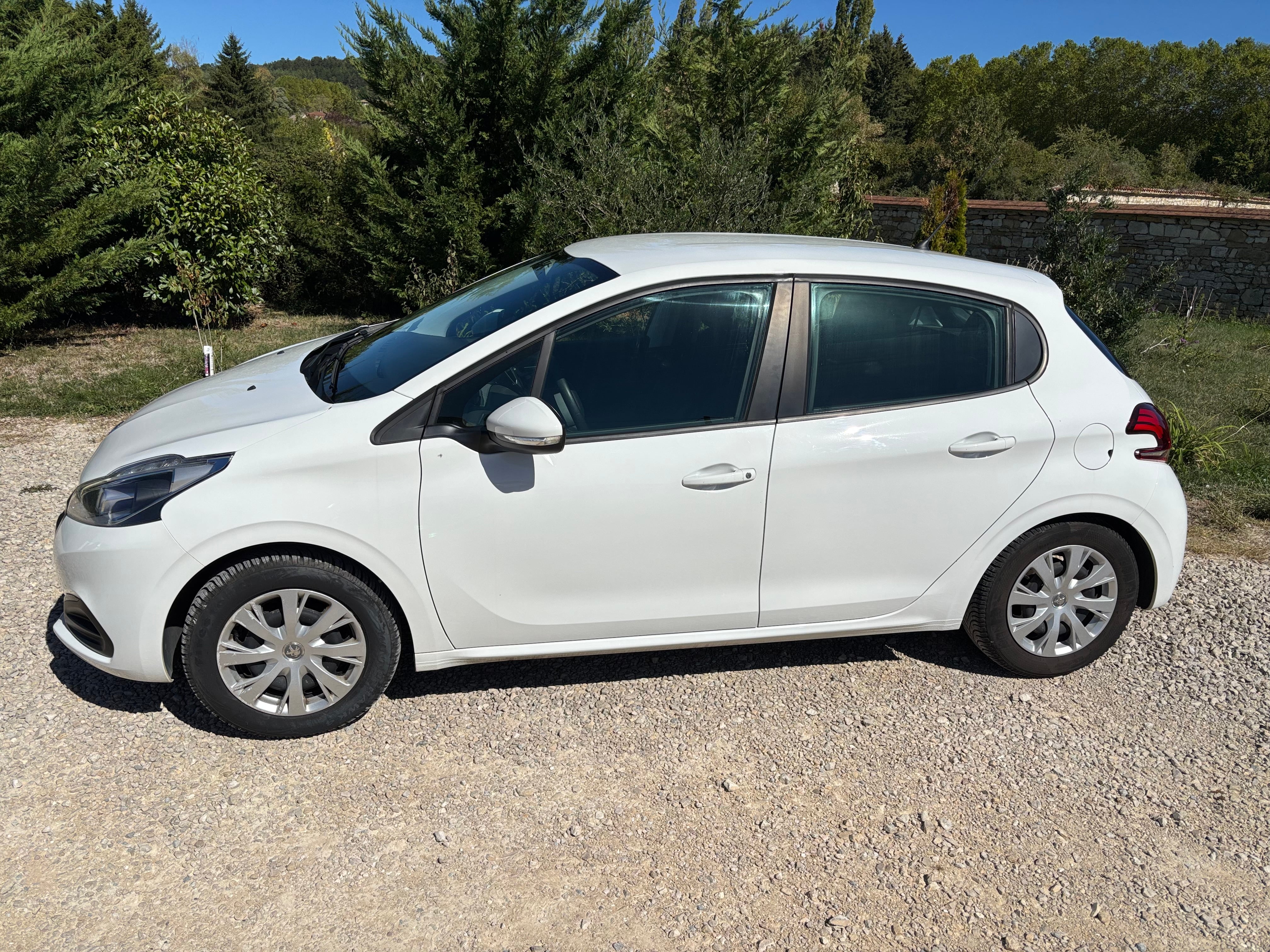 Peugeot 208 avec Climatisation