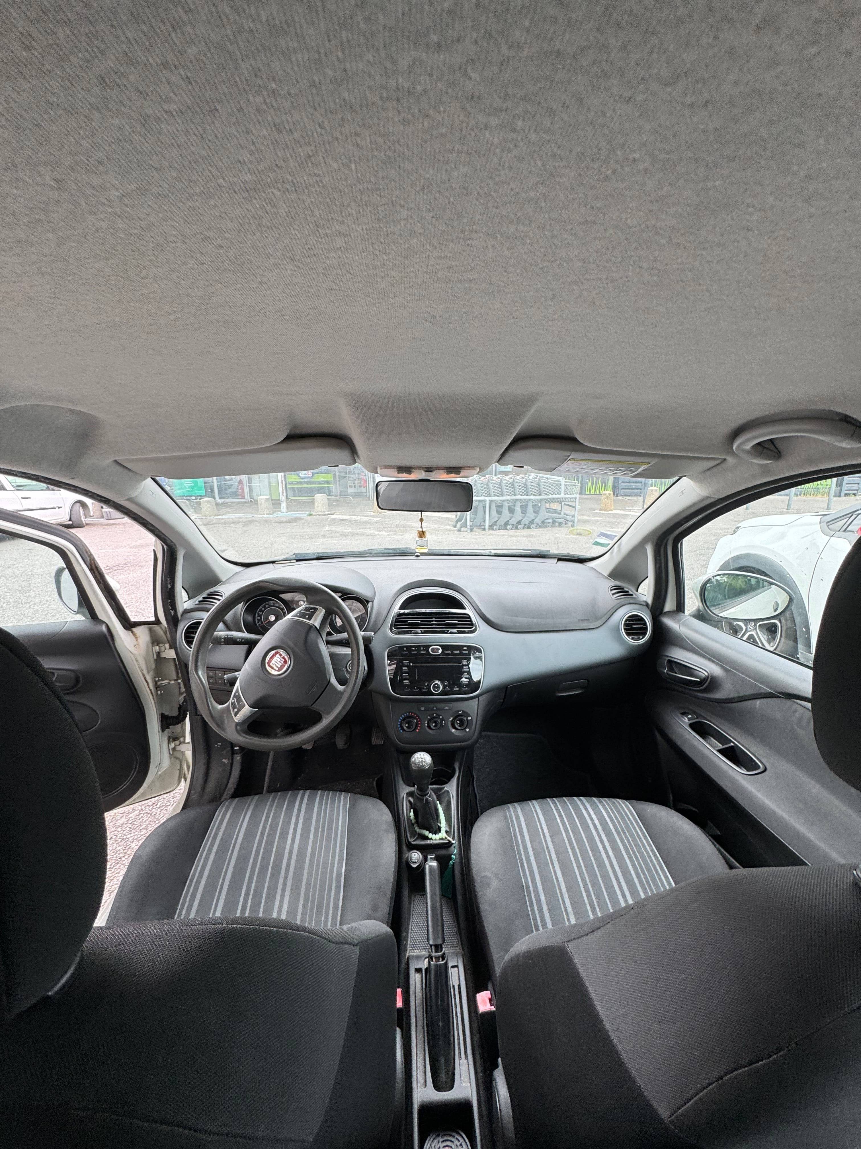 Fiat Punto Société 1.3 with USB charging ports