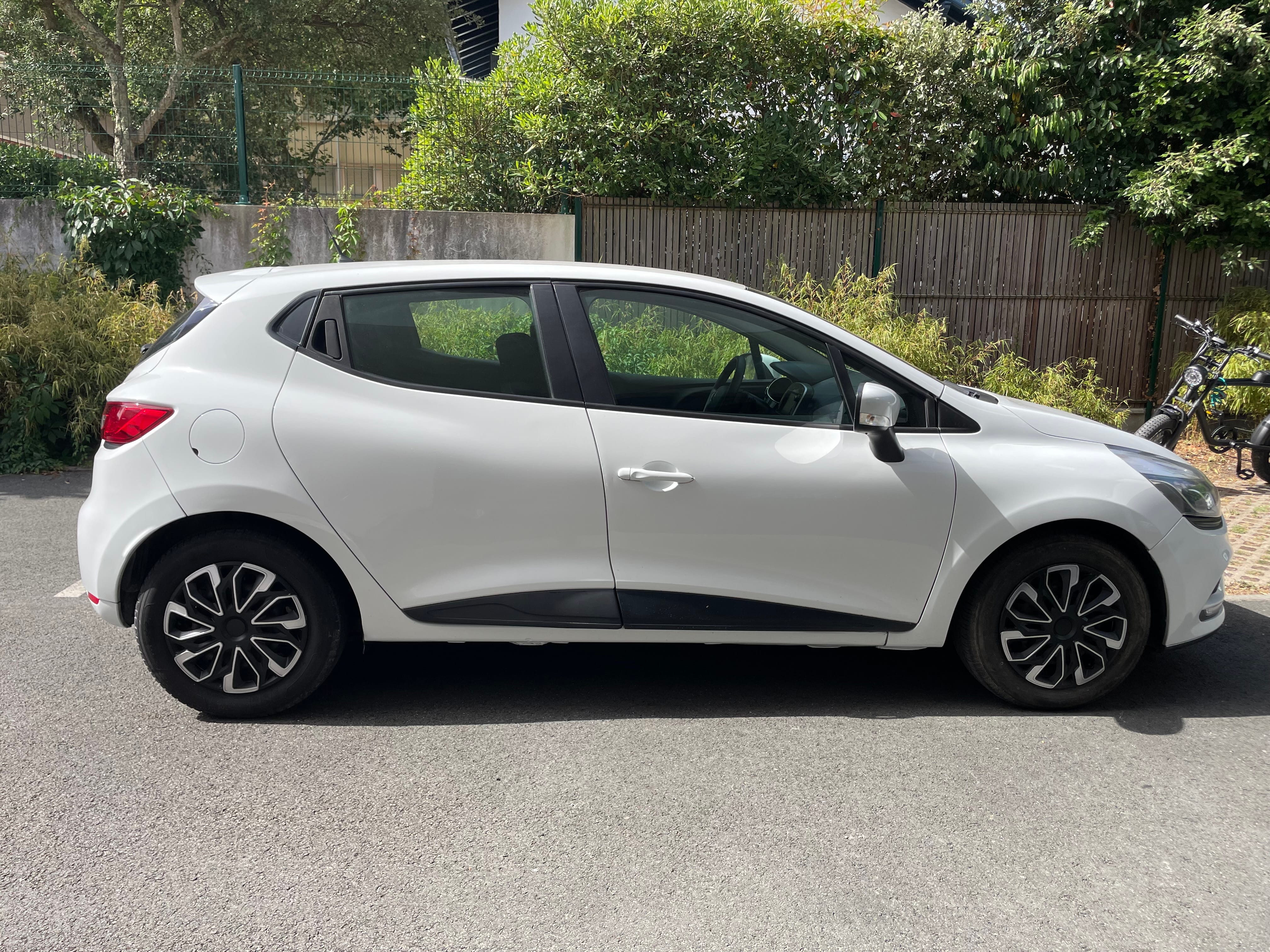 Renault Clio avec Climatisation