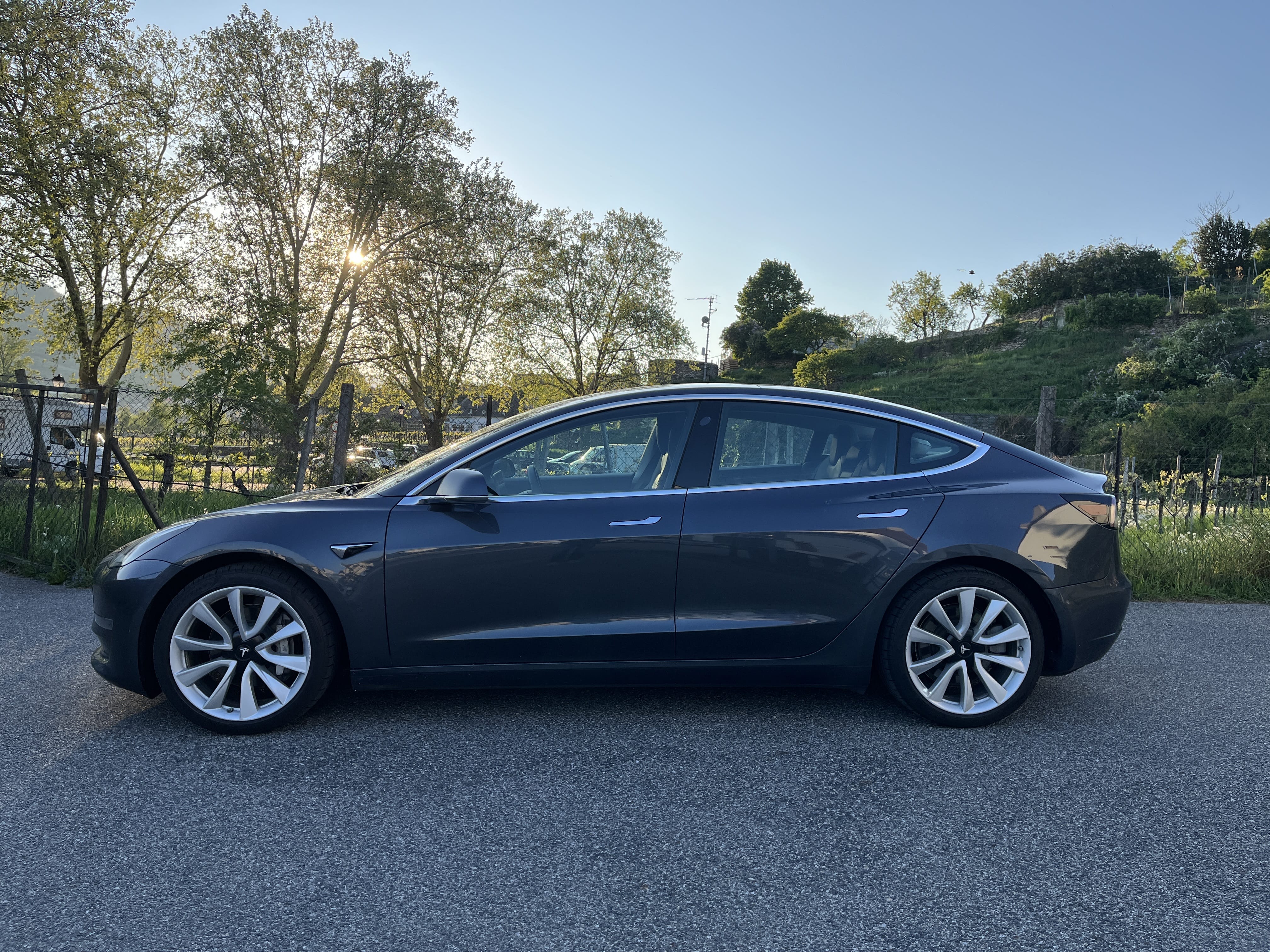 Tesla Model 3 Longe Range mit Klimaanlage