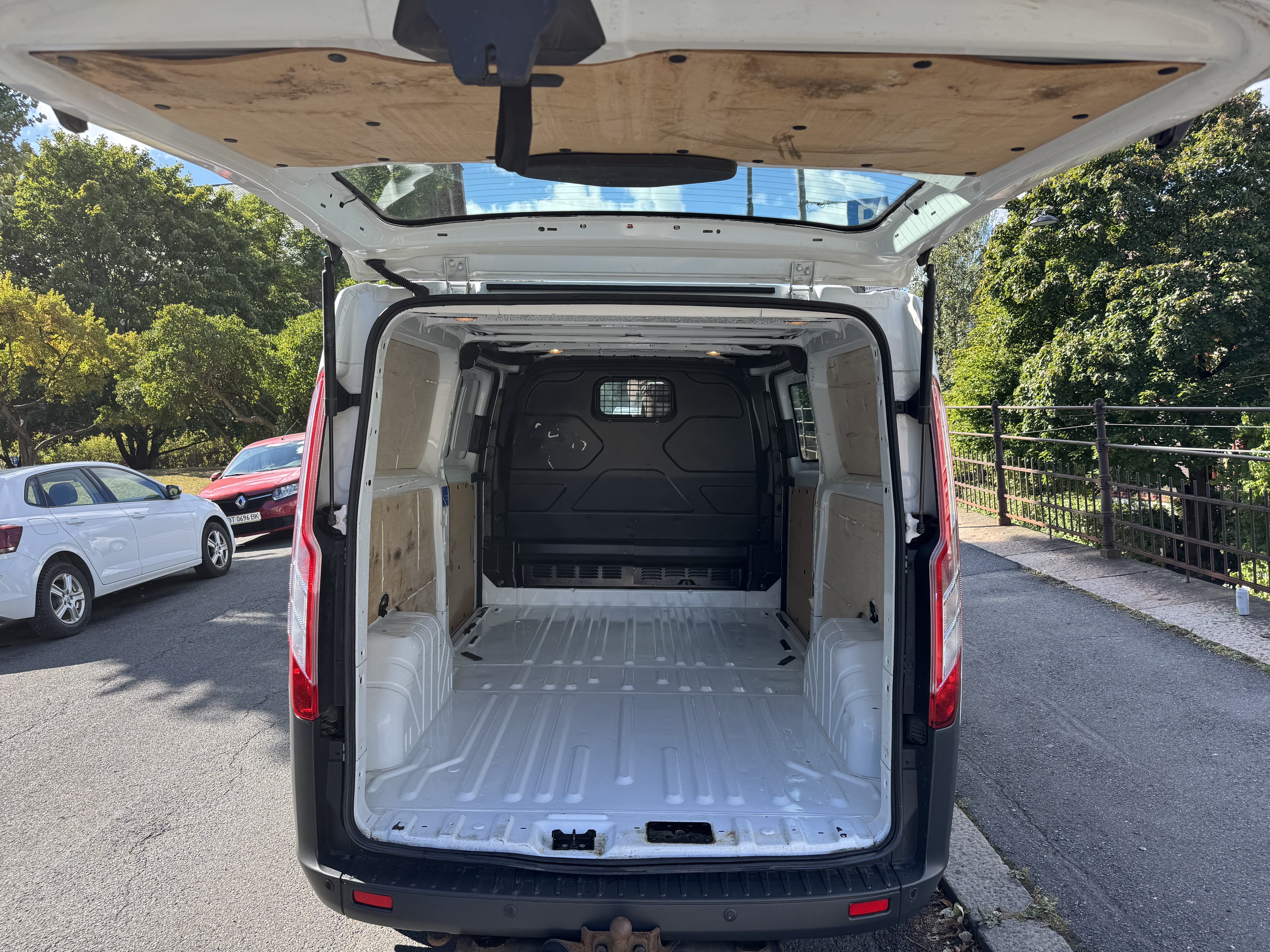 Ford Transit Custom Varebil med Bluetooth audio