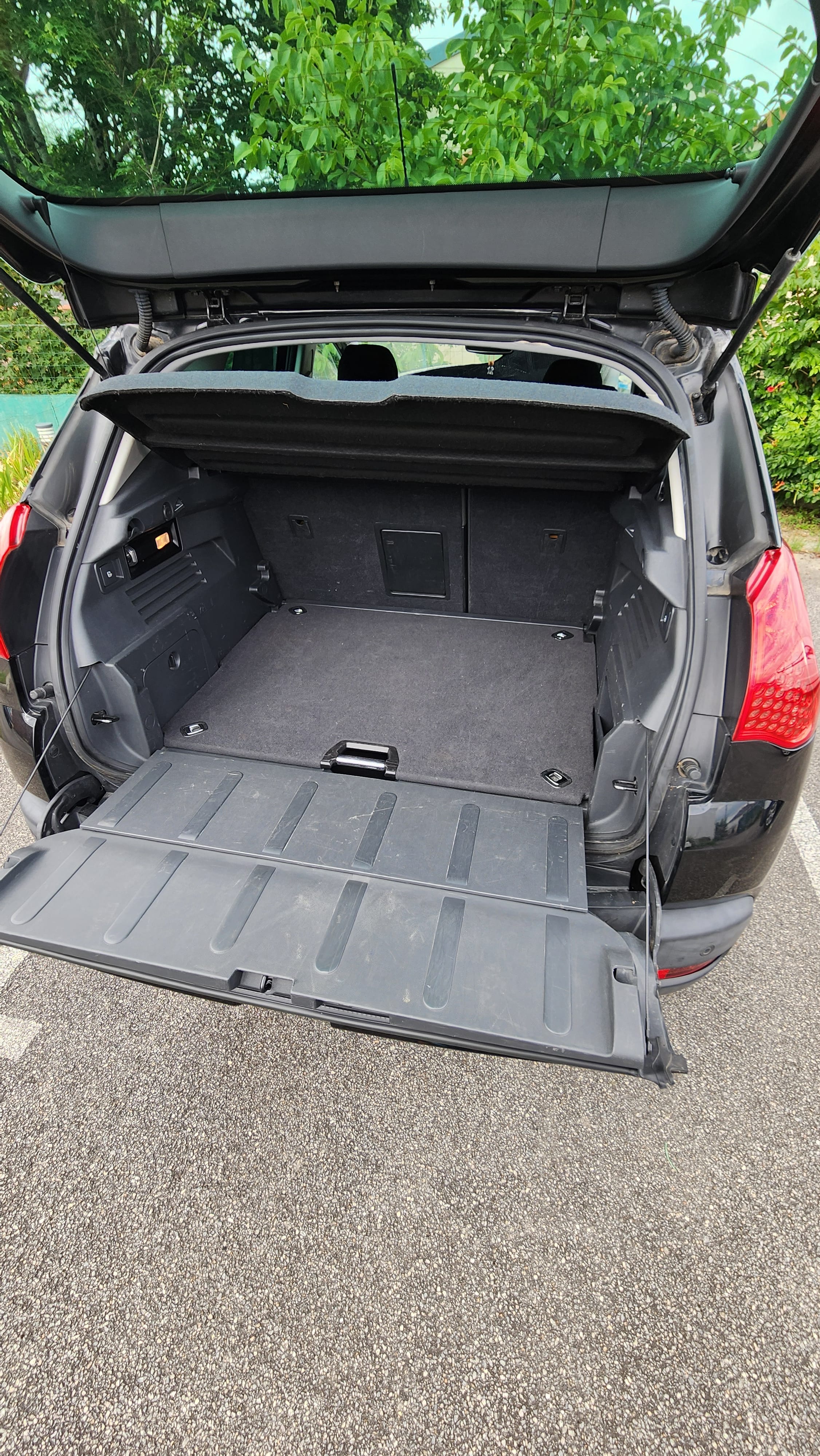 Peugeot 3008 avec Entrée audio / iPod