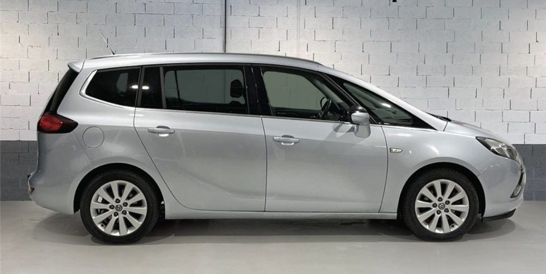 Opel Zafira Tourer avec Climatisation
