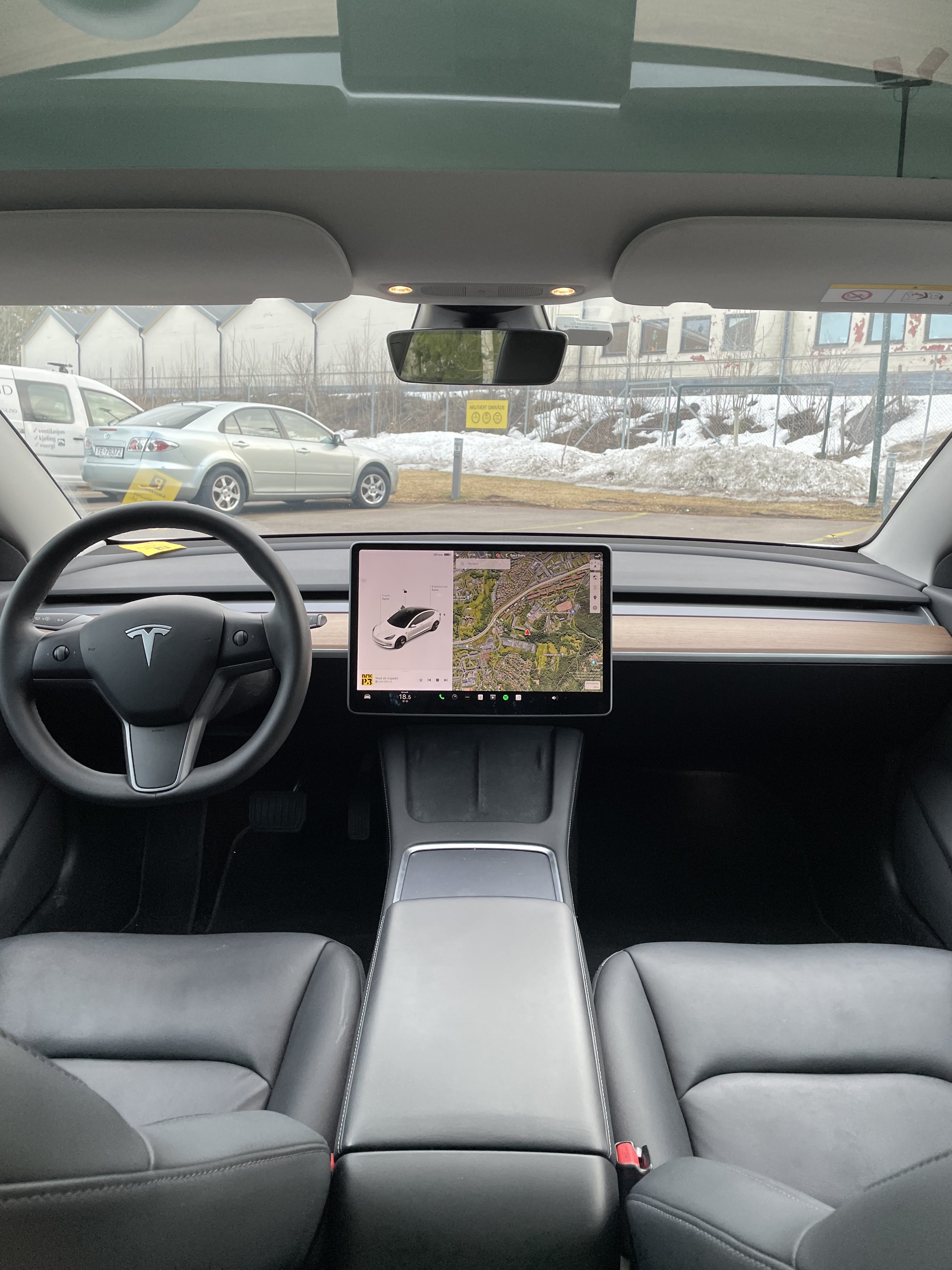 Tesla Model 3 Long Range med Cruisekontroll