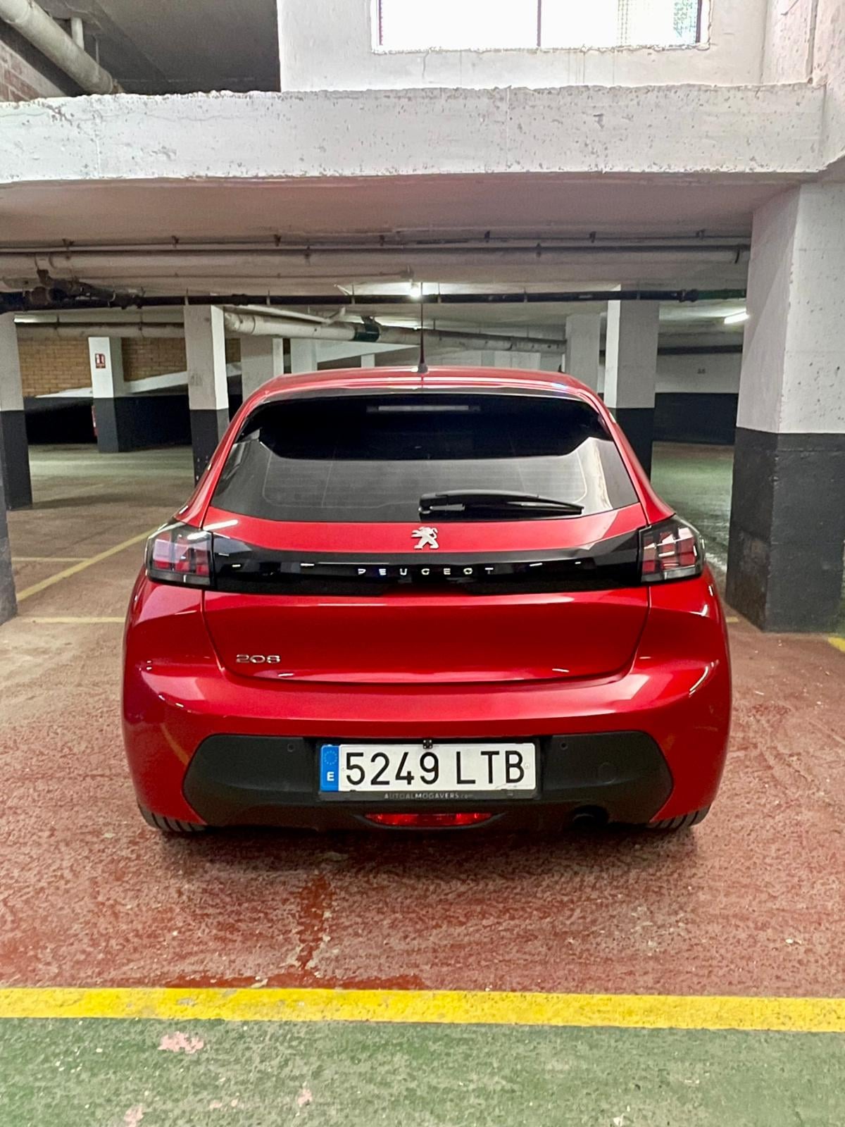 Peugeot 208 avec GPS