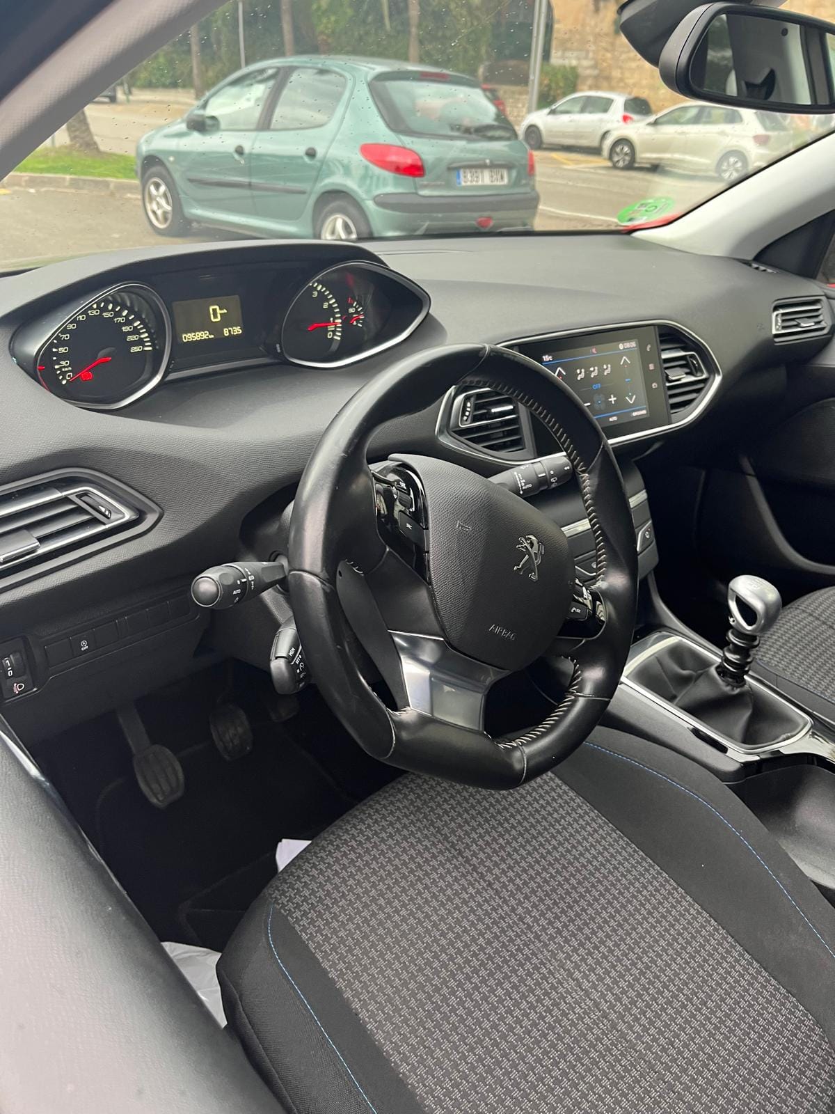 Peugeot 308 con Control de velocidad