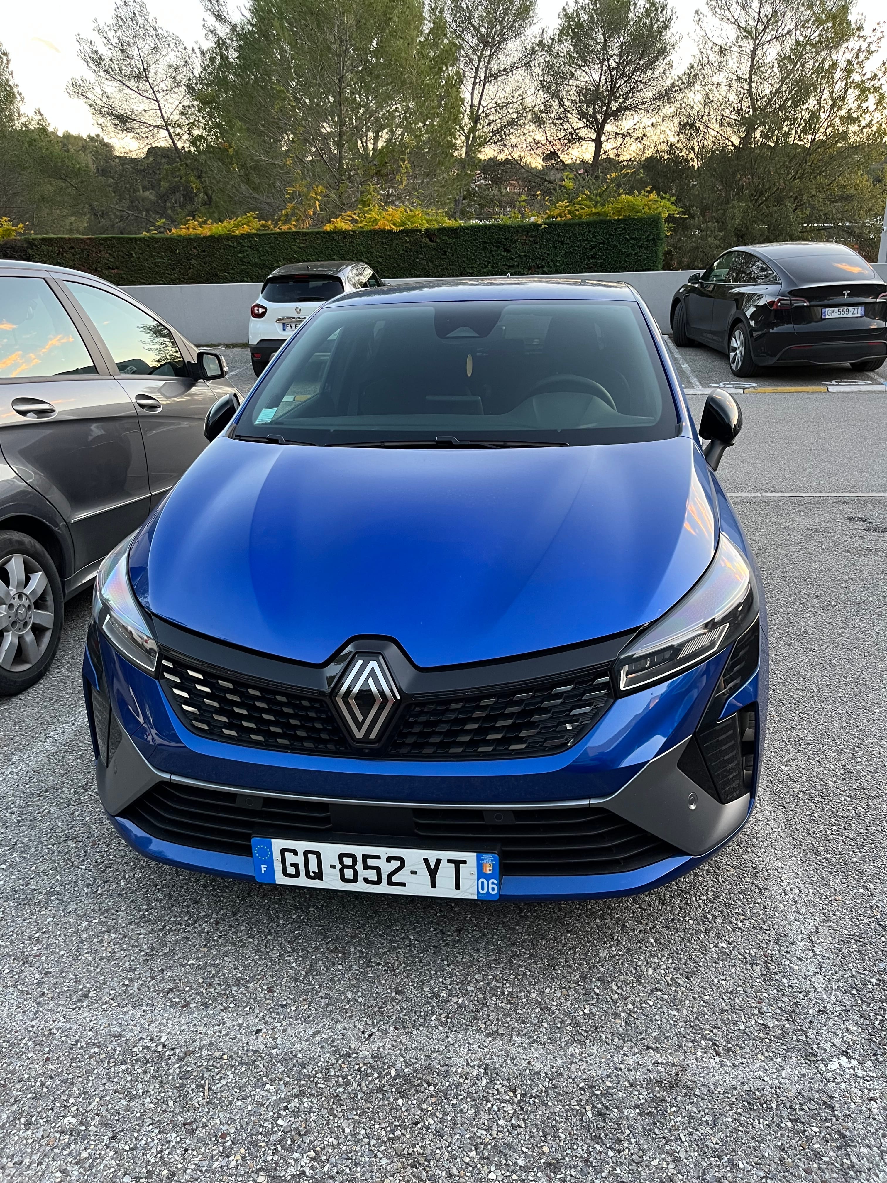 Renault Clio Alpine, 2023, Essence 95 / Électrique (hybride), automatique