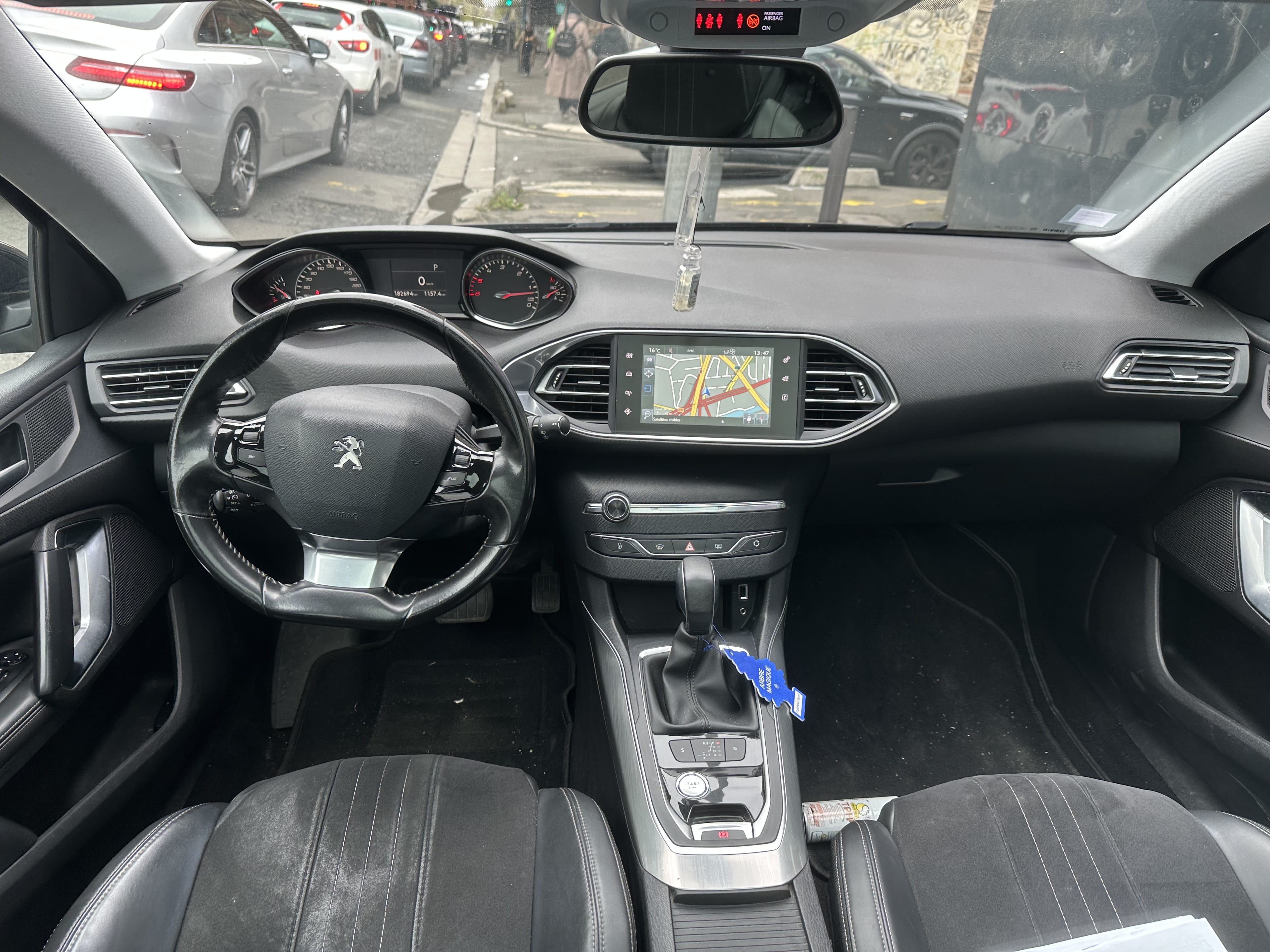 Peugeot 308 avec Climatisation