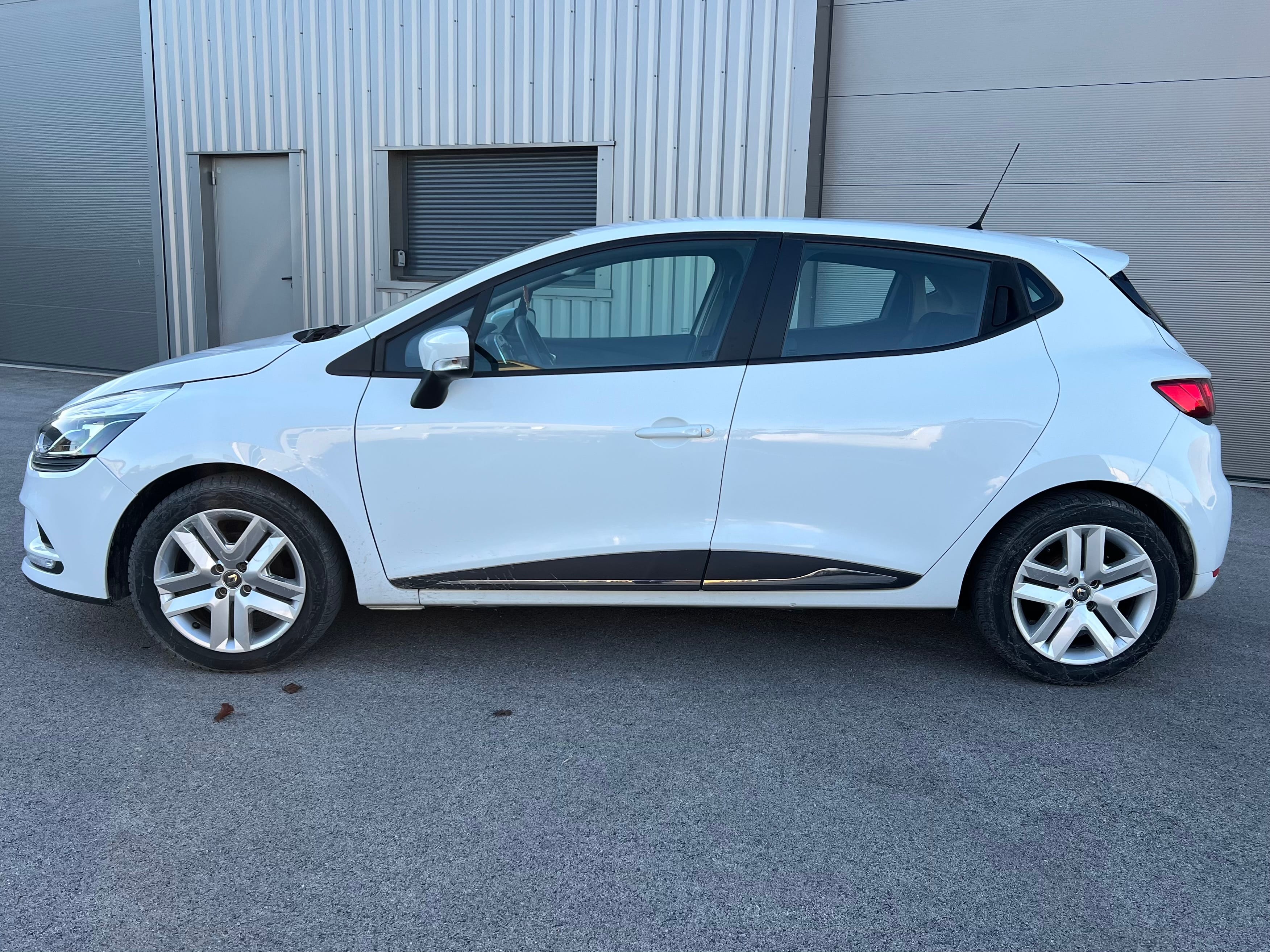 Renault Clio 1.5 DCI DIESEL CARPLAY / GARE SNCF avec Climatisation