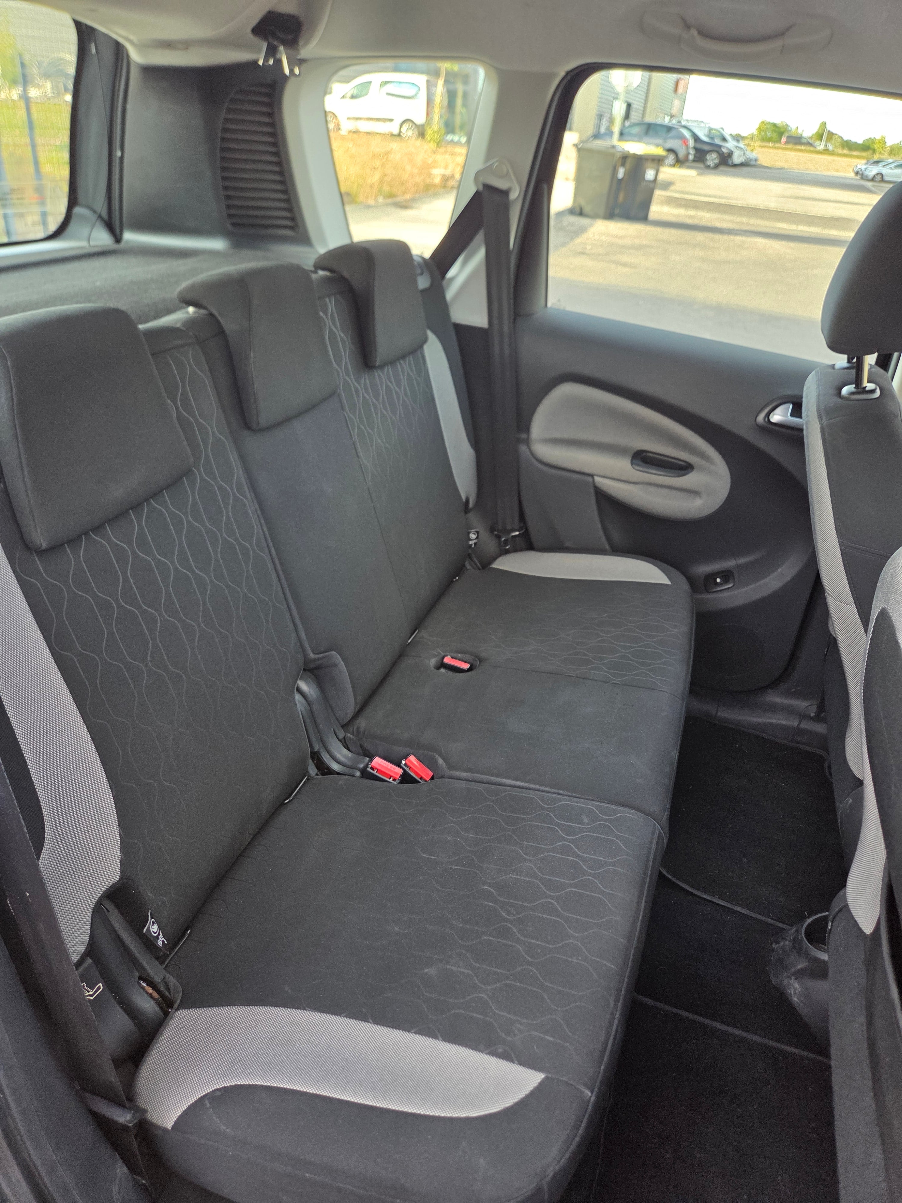 Citroen C3 Picasso avec Siège bébé